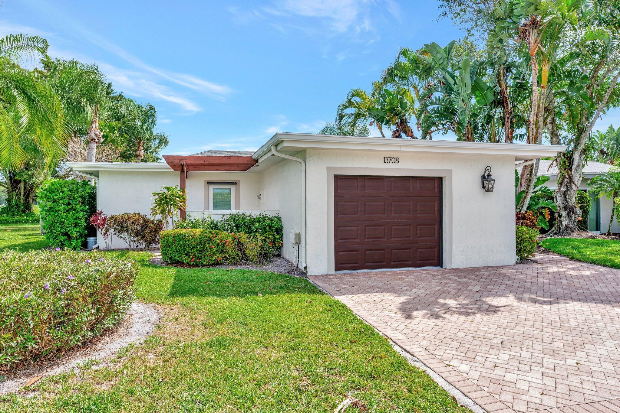 13708 Whispering Lks Ln