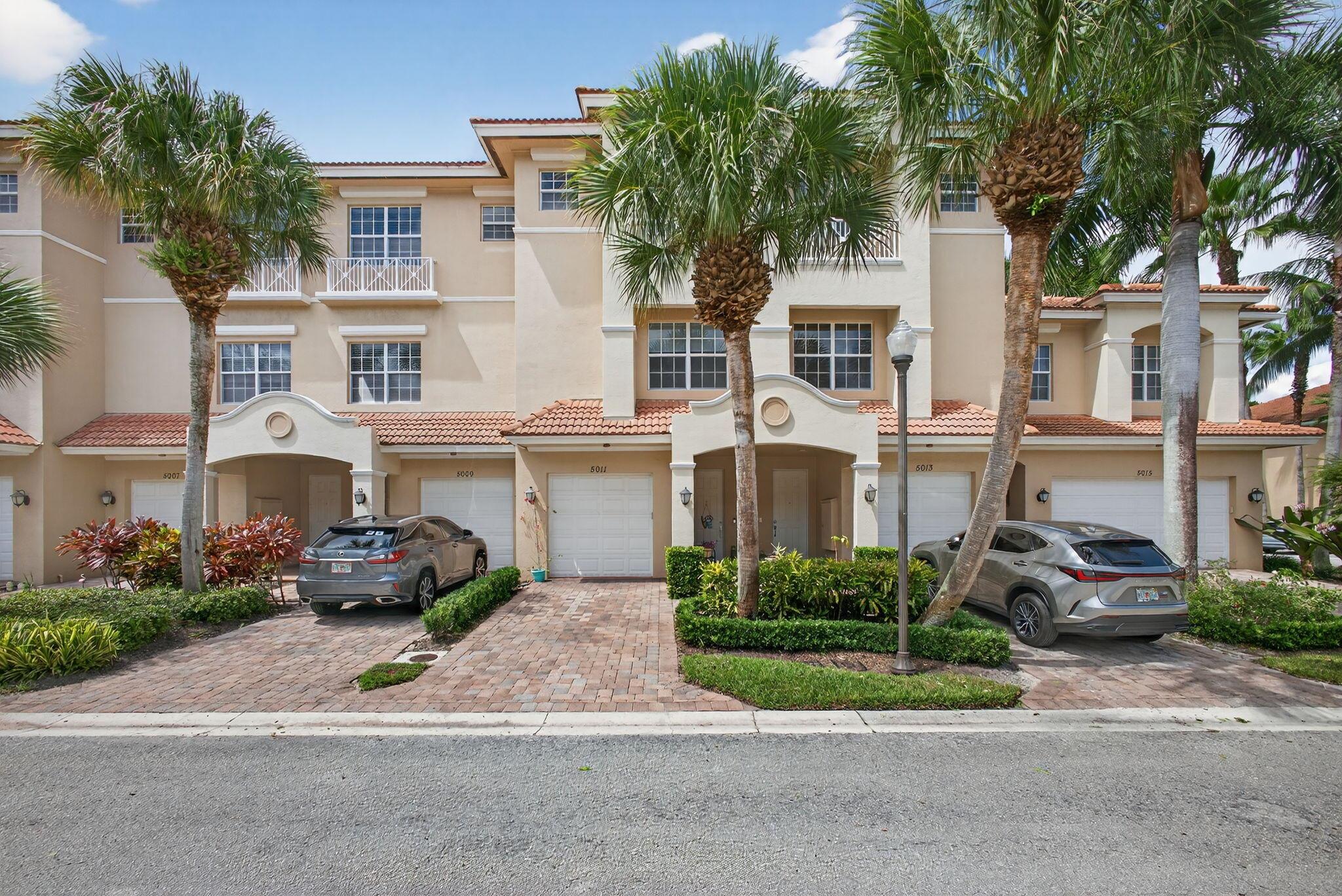 5011 Vine Clf Way