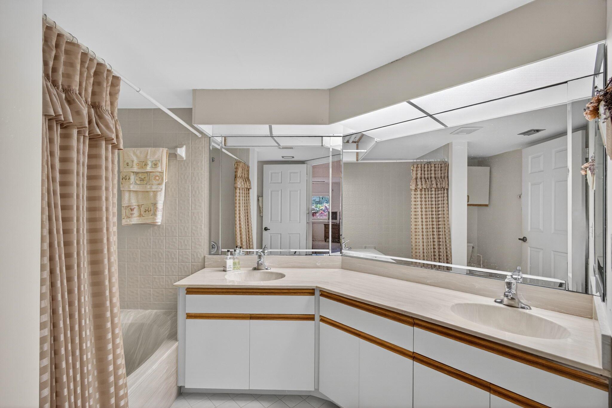 204 Sea Oats Dr #C Juno Beach, FL 33408