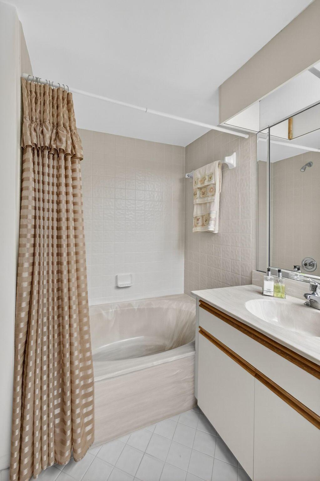 204 Sea Oats Dr #C Juno Beach, FL 33408