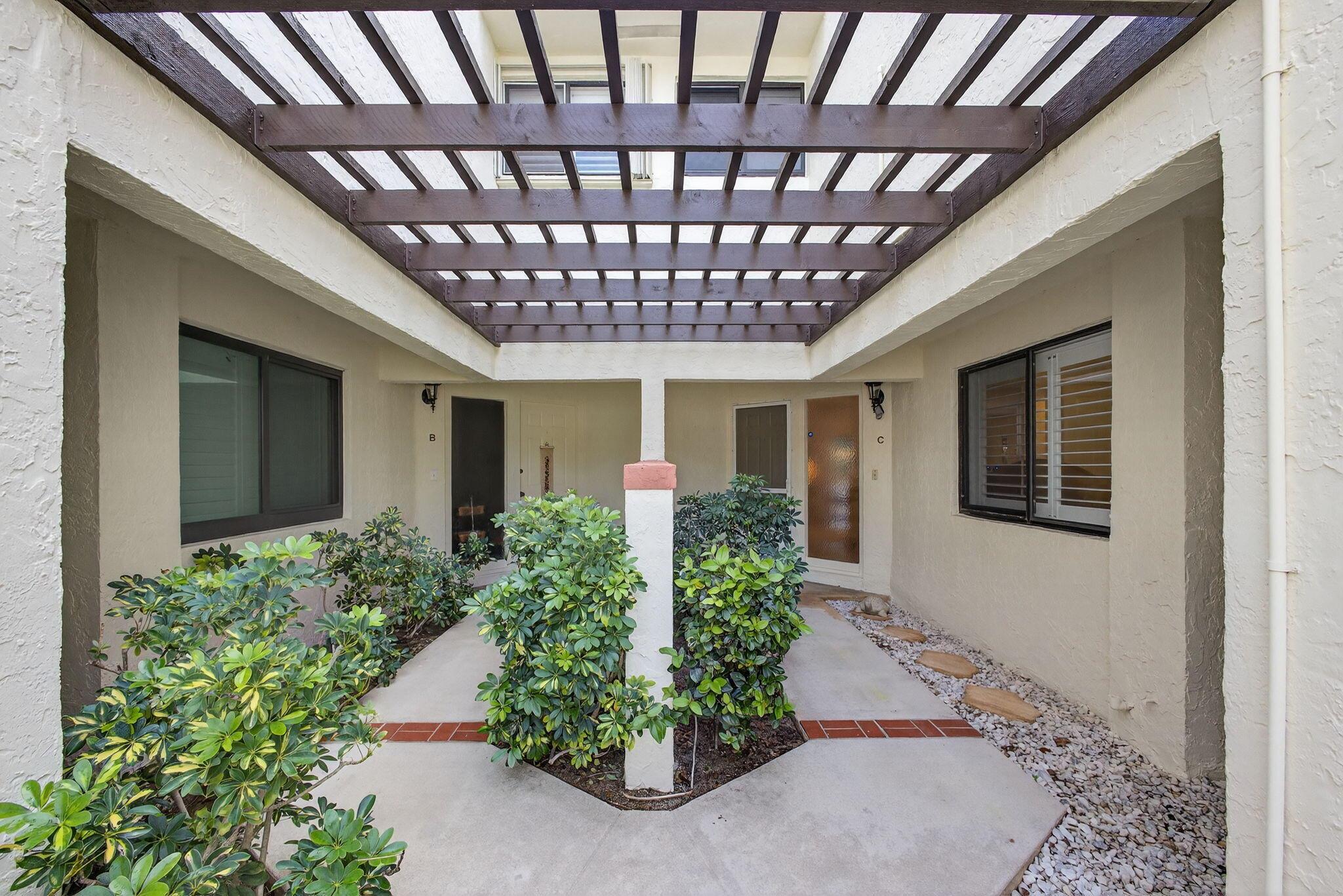 204 Sea Oats Dr #C Juno Beach, FL 33408