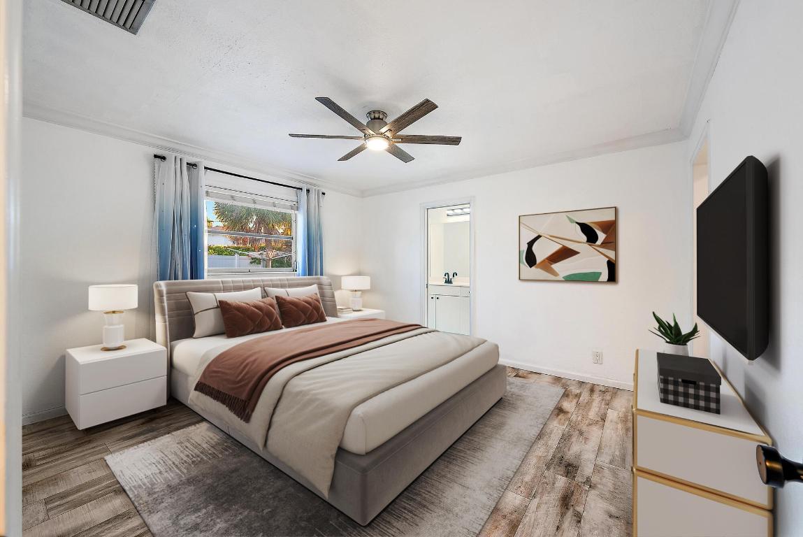 77 Holly Tequesta, FL 33469