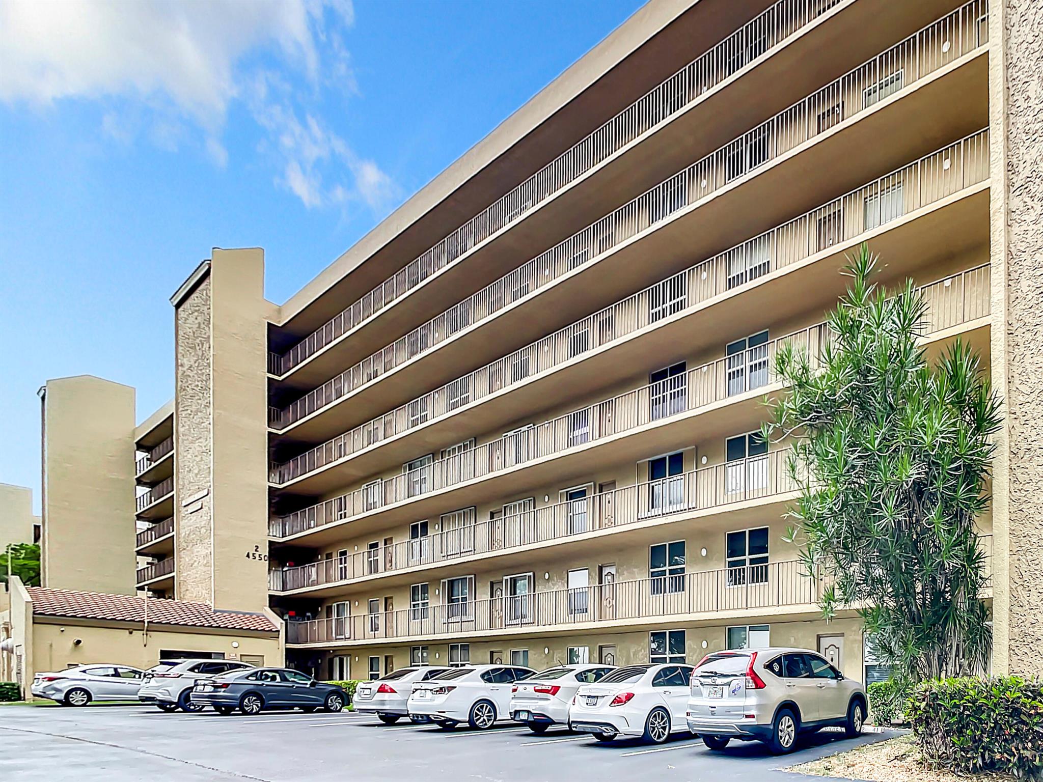 4550 NW 18th Ave #707