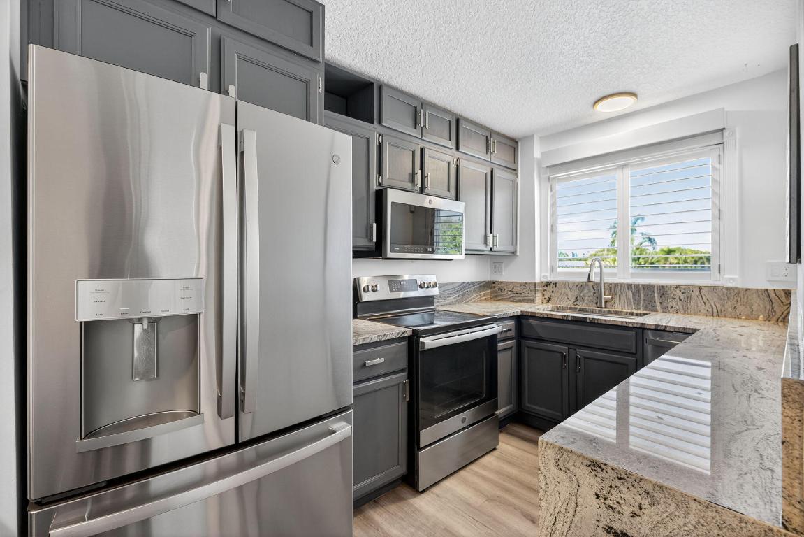280 Bella Vis #41h Jupiter, FL 33477