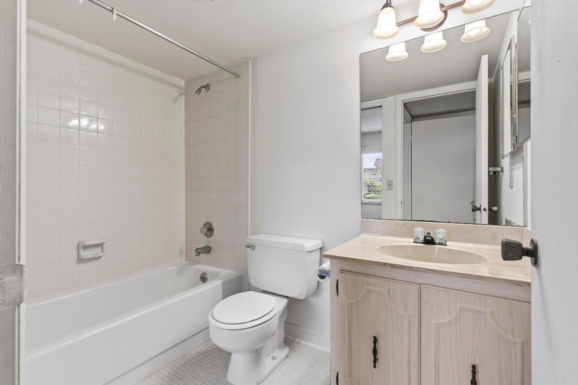 717 S Us Hwy 1 #201 Jupiter, FL 33477