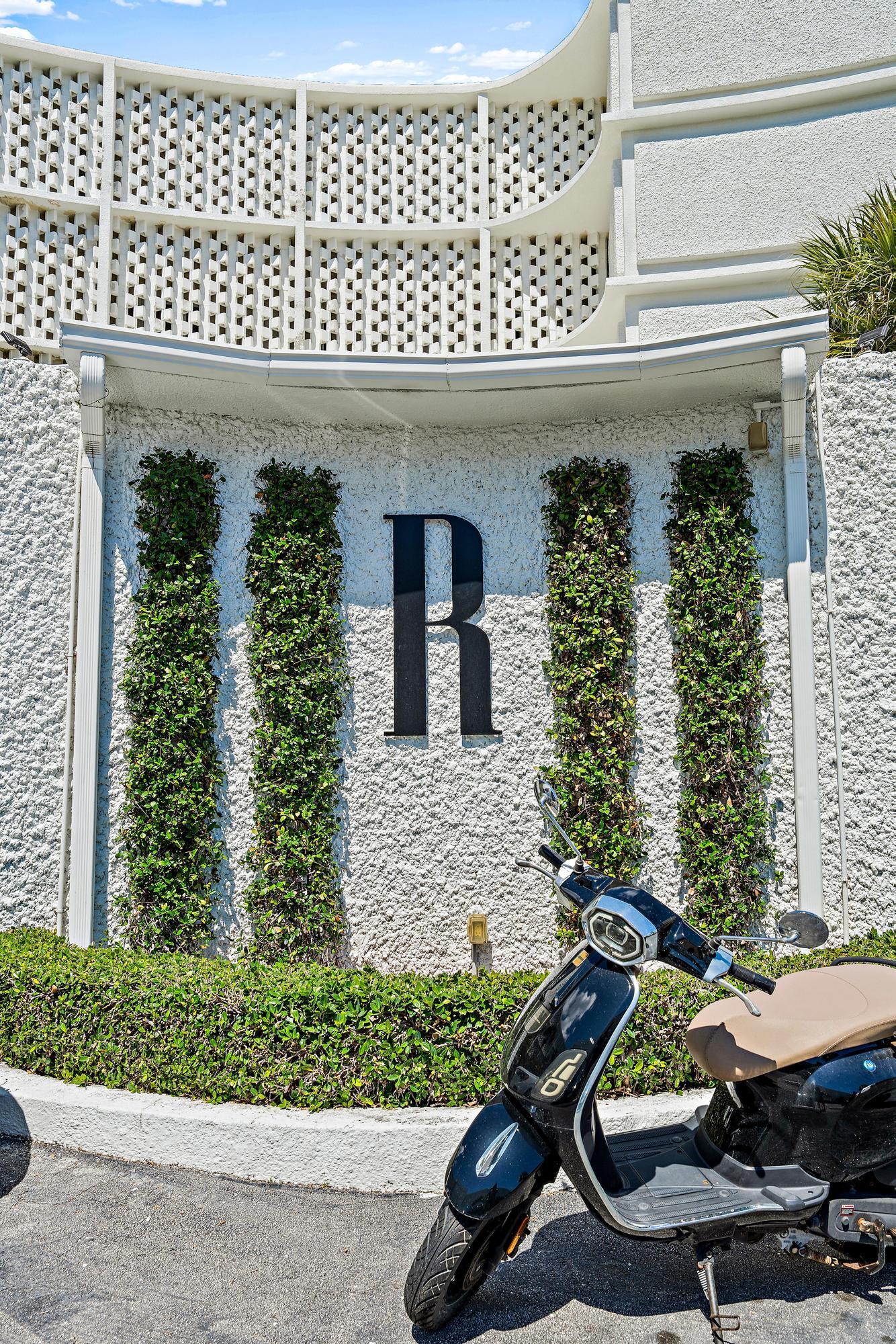 2760 S Ocean Blvd #508 Palm Beach, FL 33480