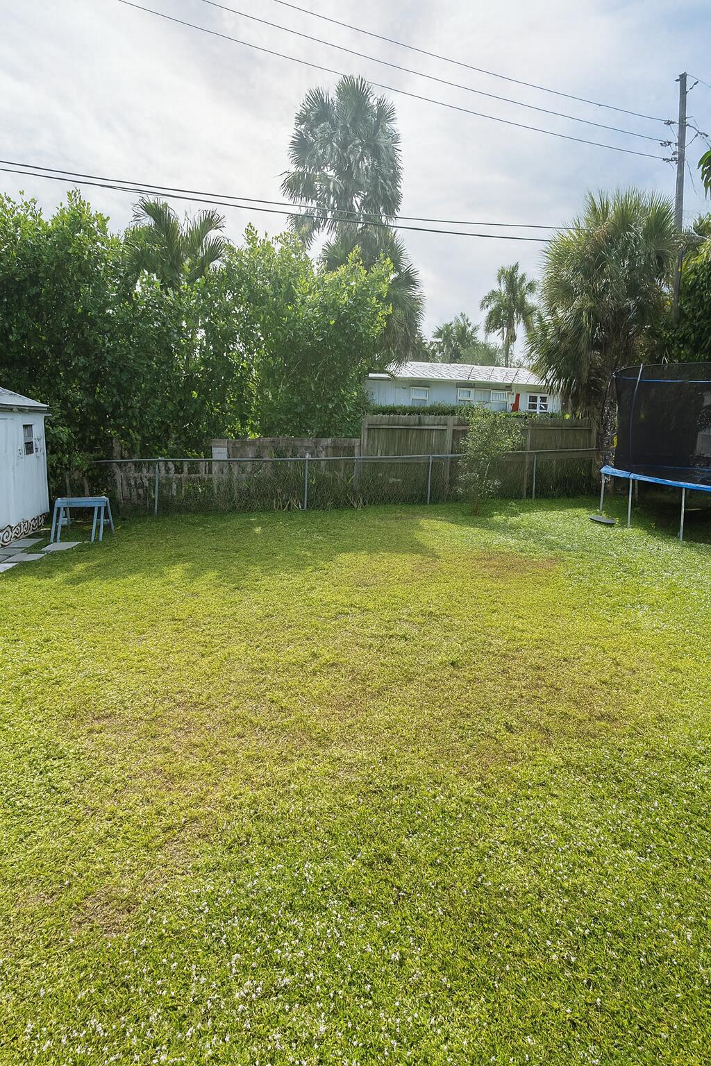 102 NE 22nd St Delray Beach, FL 33444