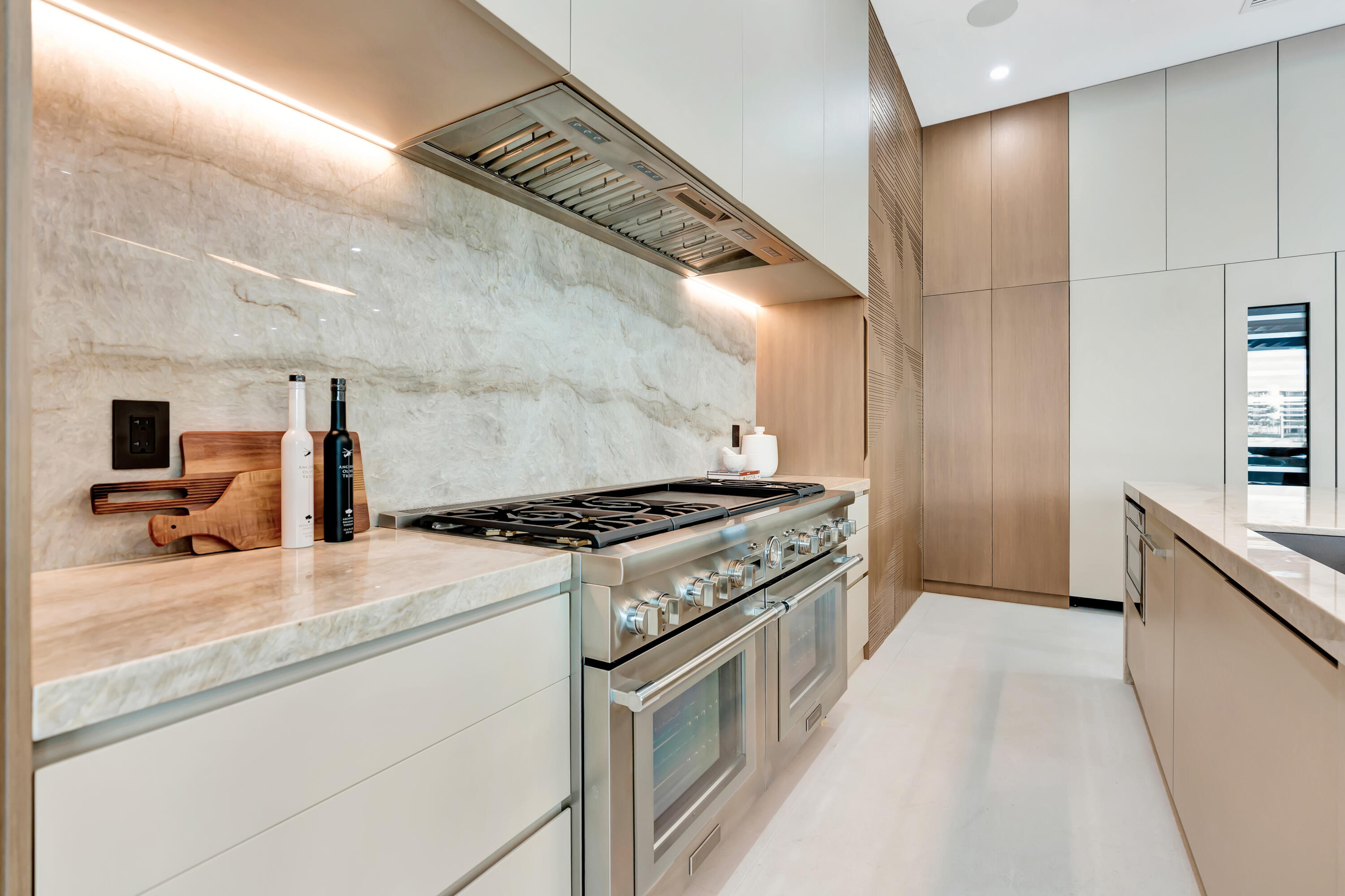 19696 Harbor Jupiter, FL 33469