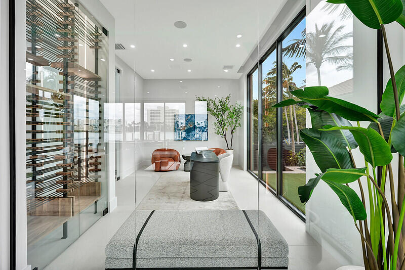 19696 Harbor Jupiter, FL 33469