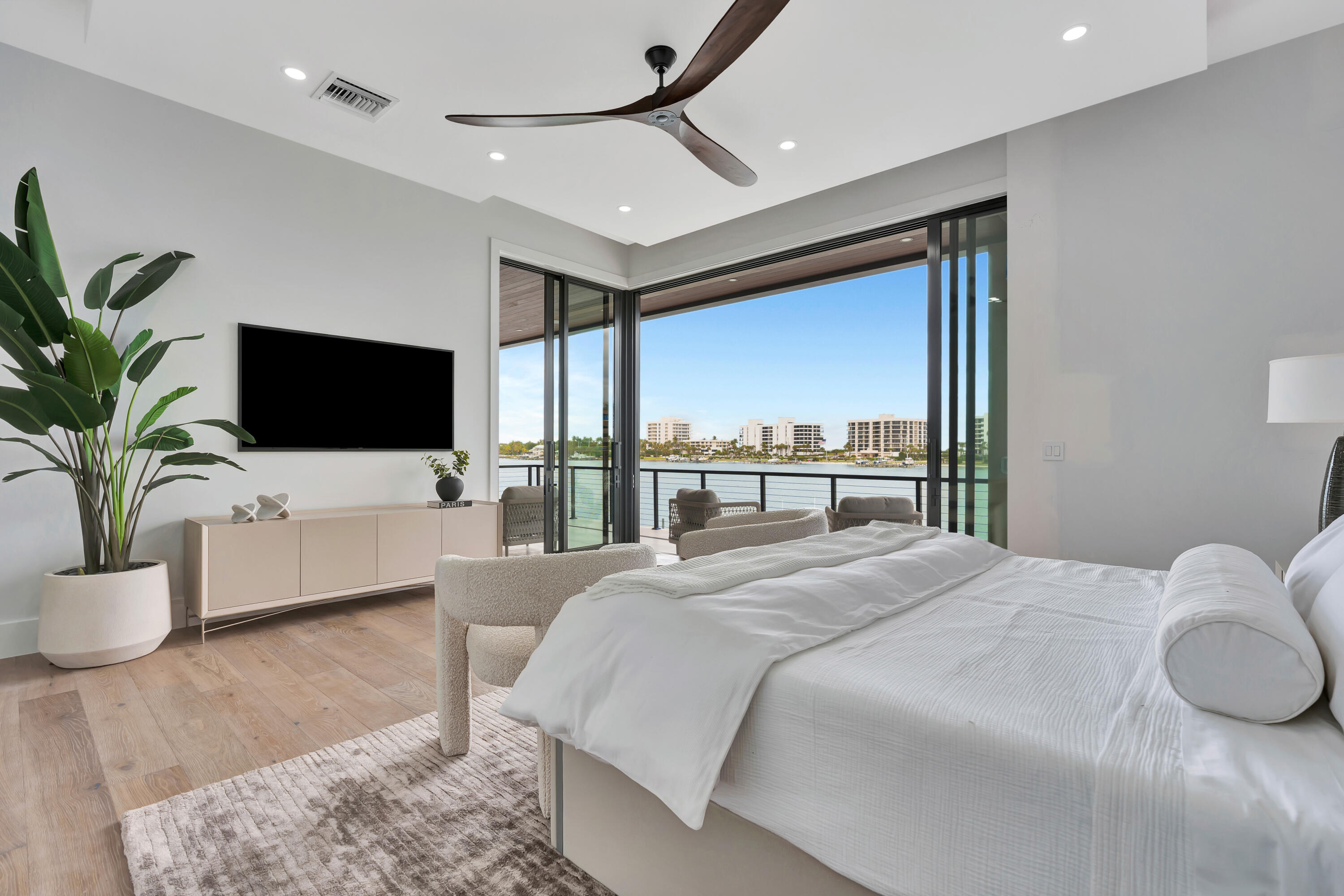 19696 Harbor Jupiter, FL 33469