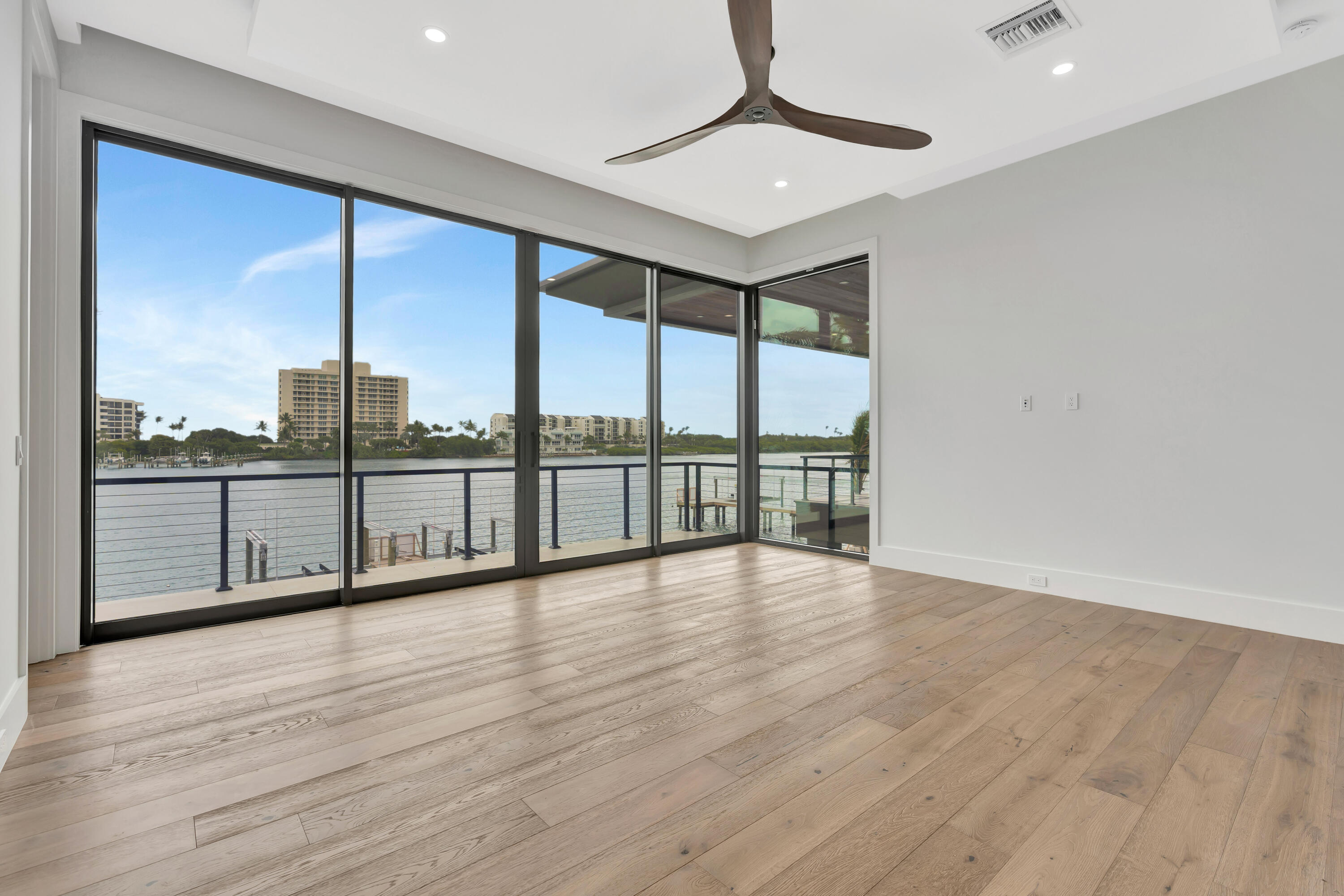 19696 Harbor Jupiter, FL 33469