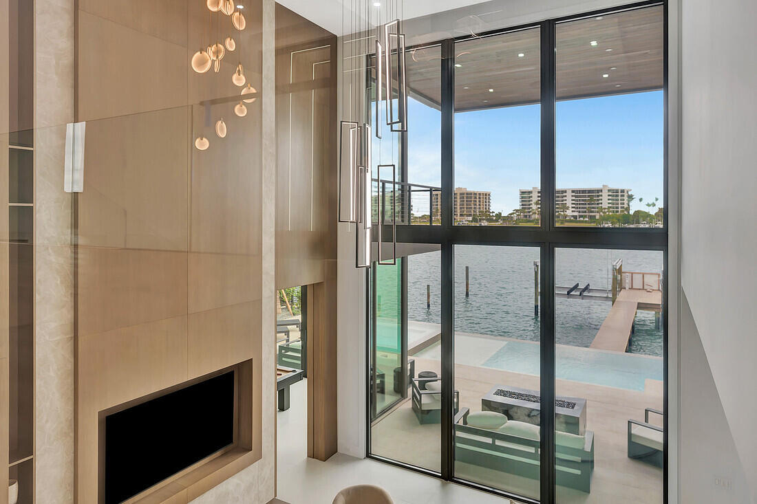 19696 Harbor Jupiter, FL 33469