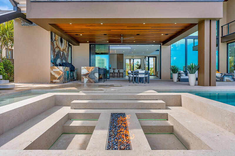 19696 Harbor Jupiter, FL 33469