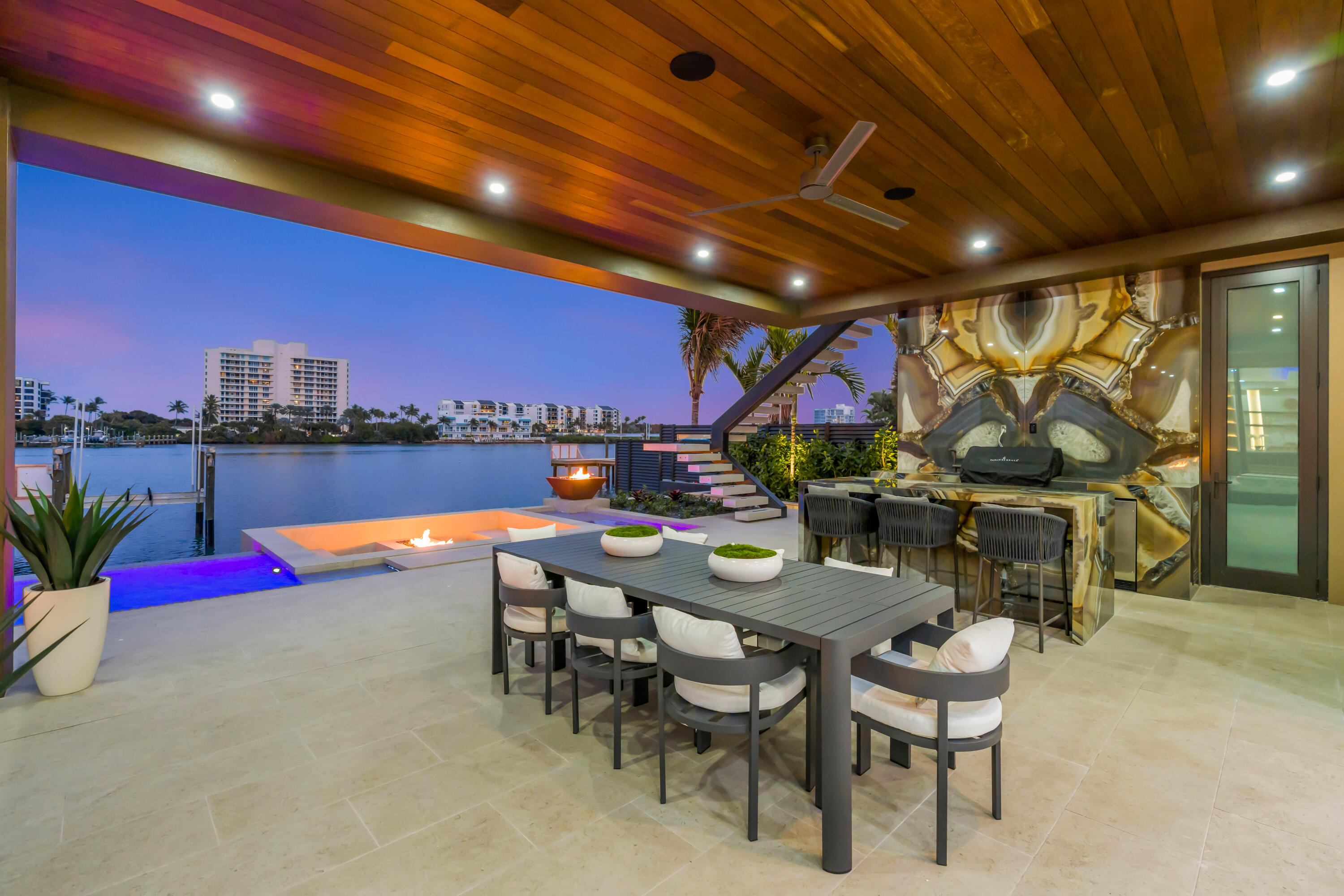 19696 Harbor Jupiter, FL 33469