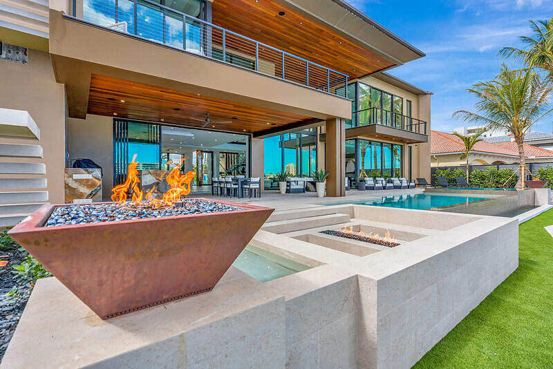 19696 Harbor Jupiter, FL 33469