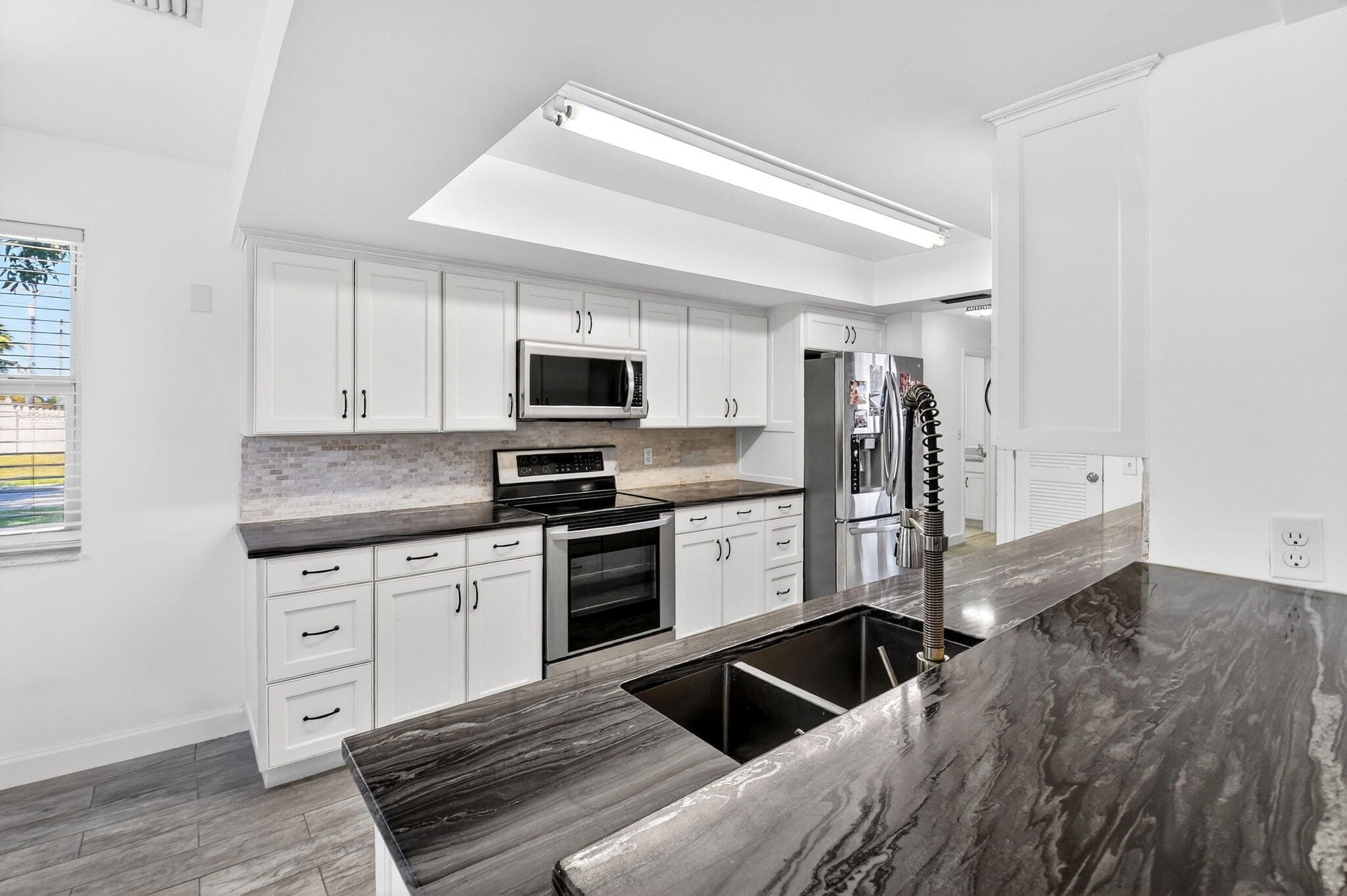 3651 Palm Riviera Beach, FL 33404