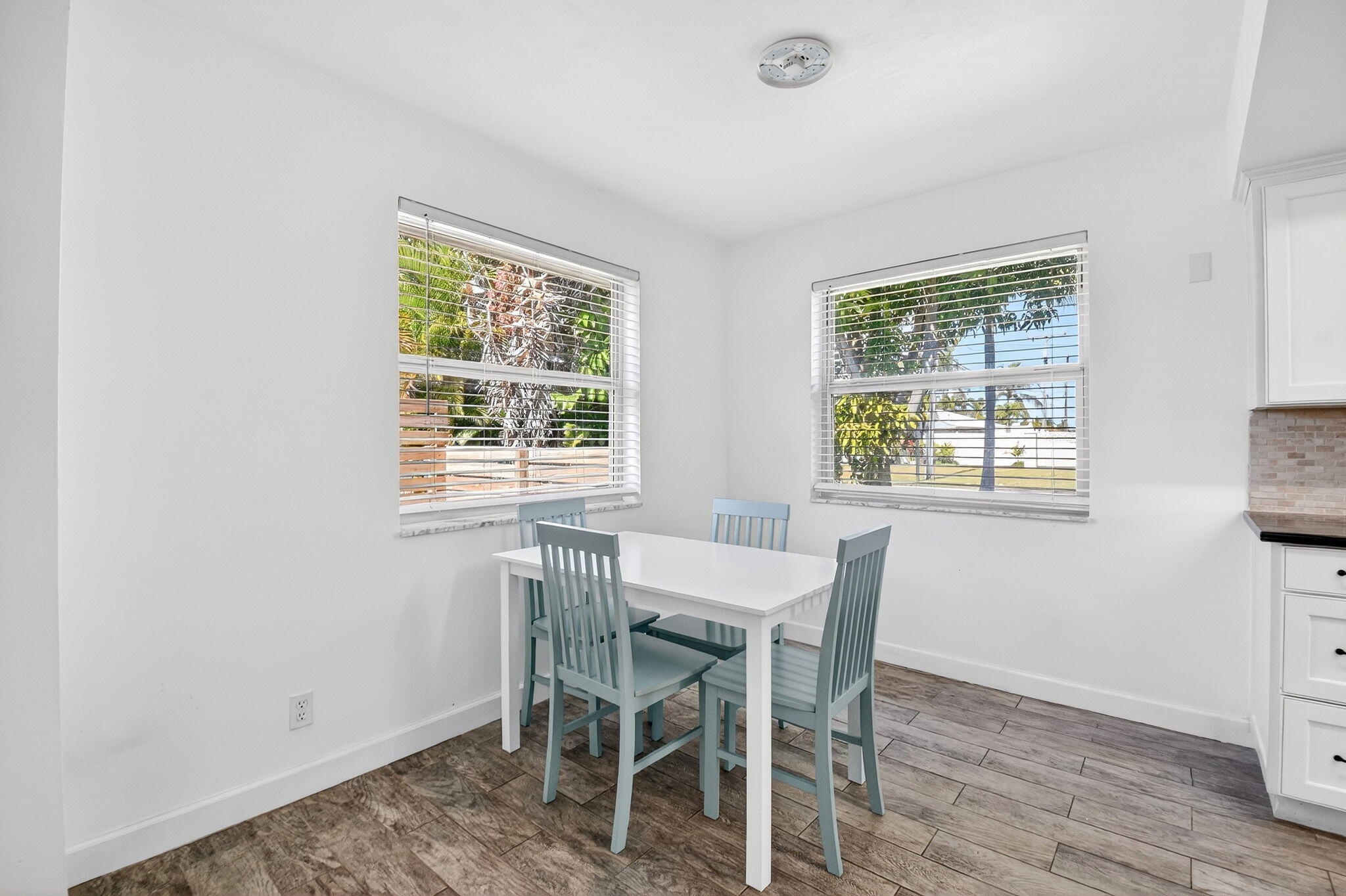 3651 Palm Riviera Beach, FL 33404