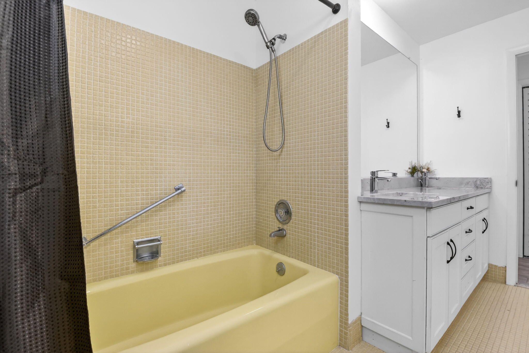 3651 Palm Riviera Beach, FL 33404