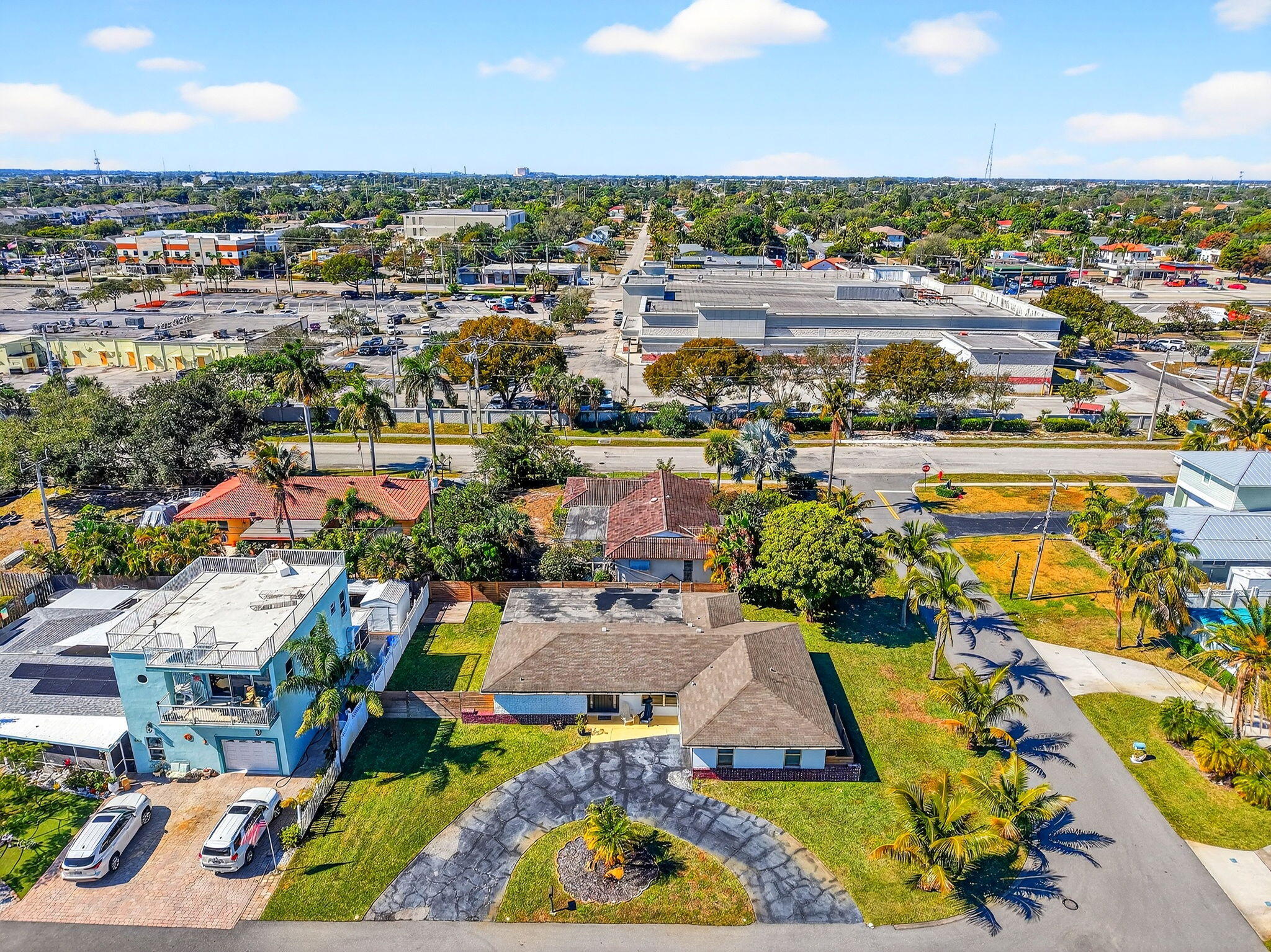 3651 Palm Riviera Beach, FL 33404