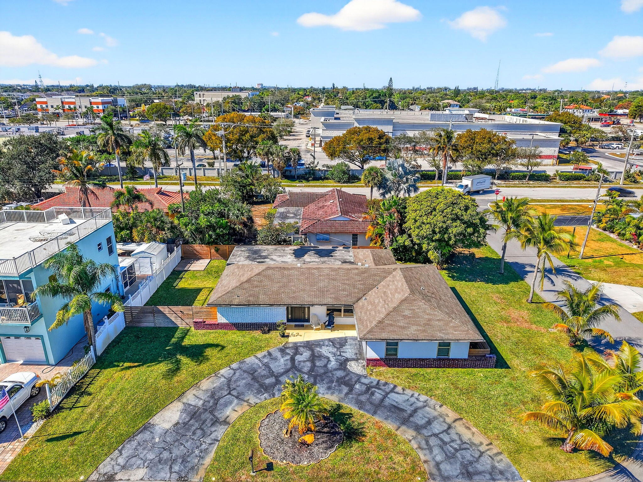 3651 Palm Riviera Beach, FL 33404