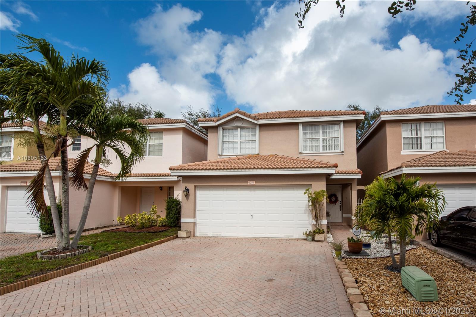 9275 NW 55th St