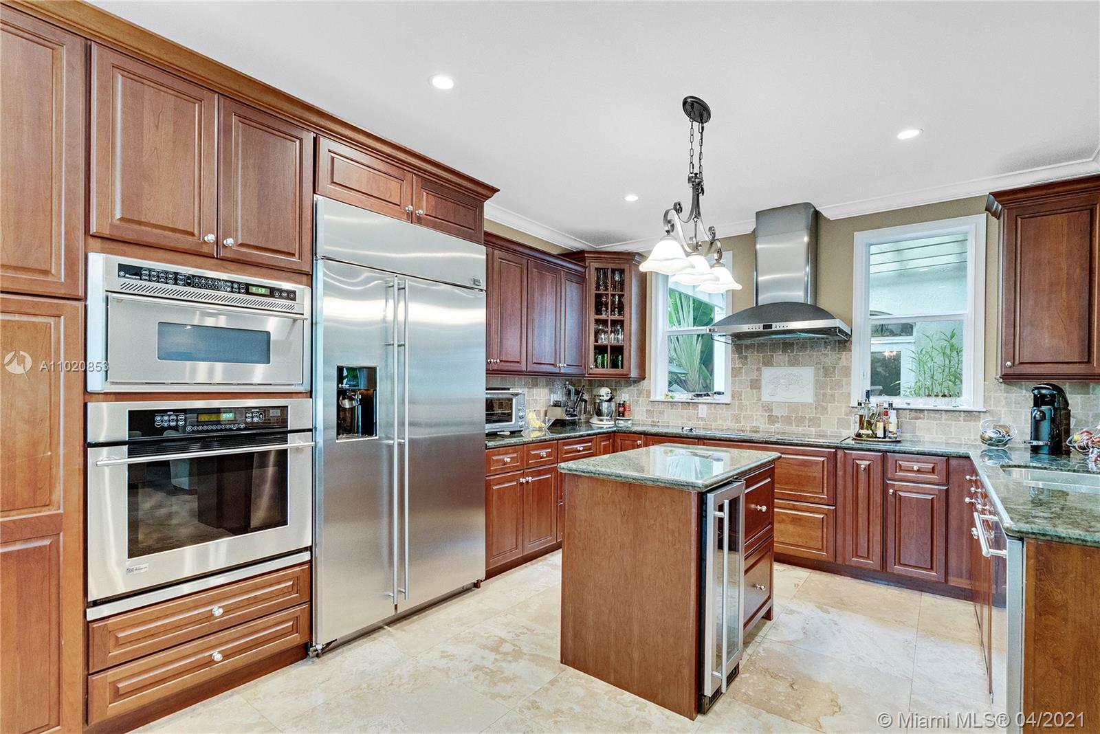 4065 Battersea Rd Miami, FL 33133