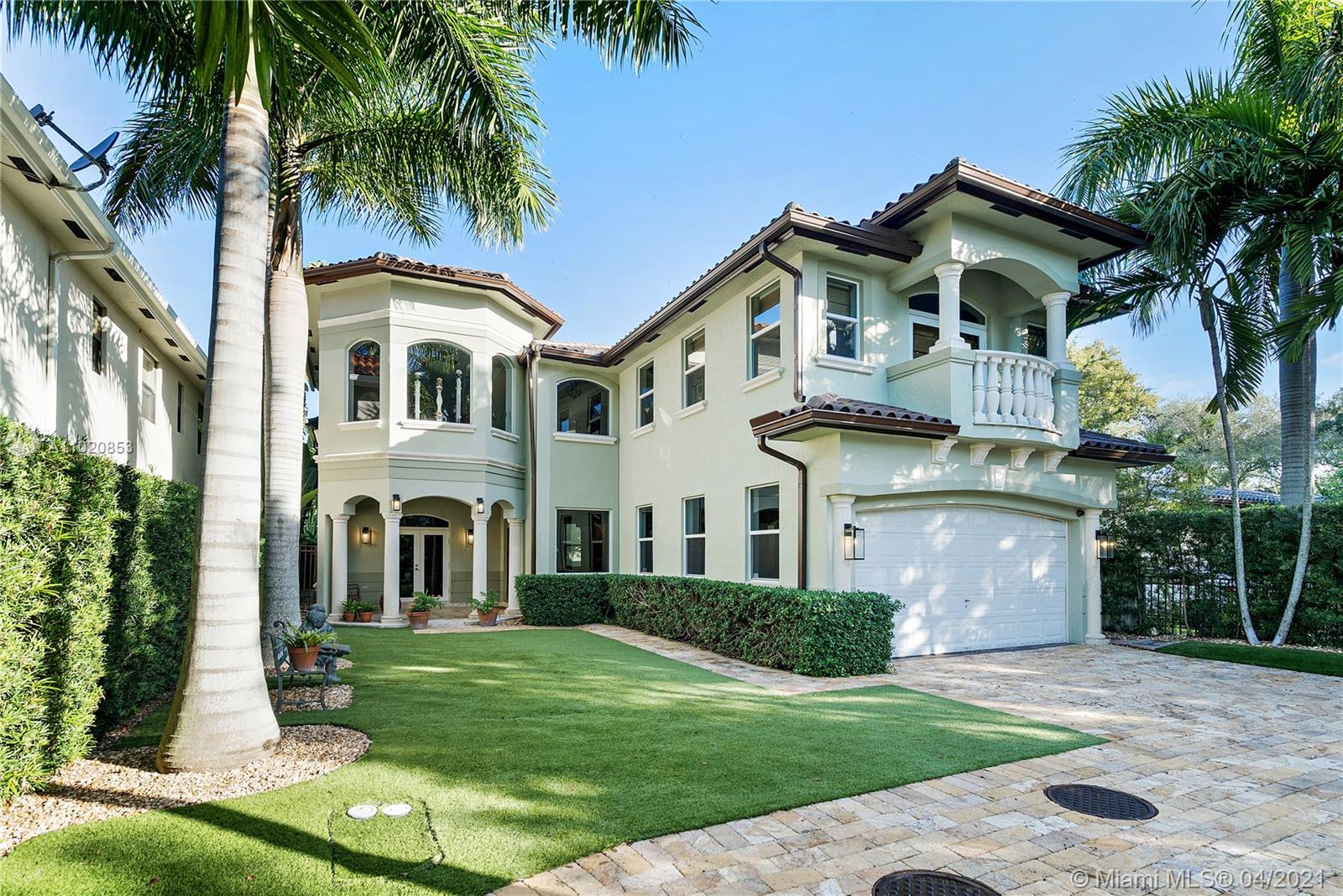 4065 Battersea Rd Miami, FL 33133