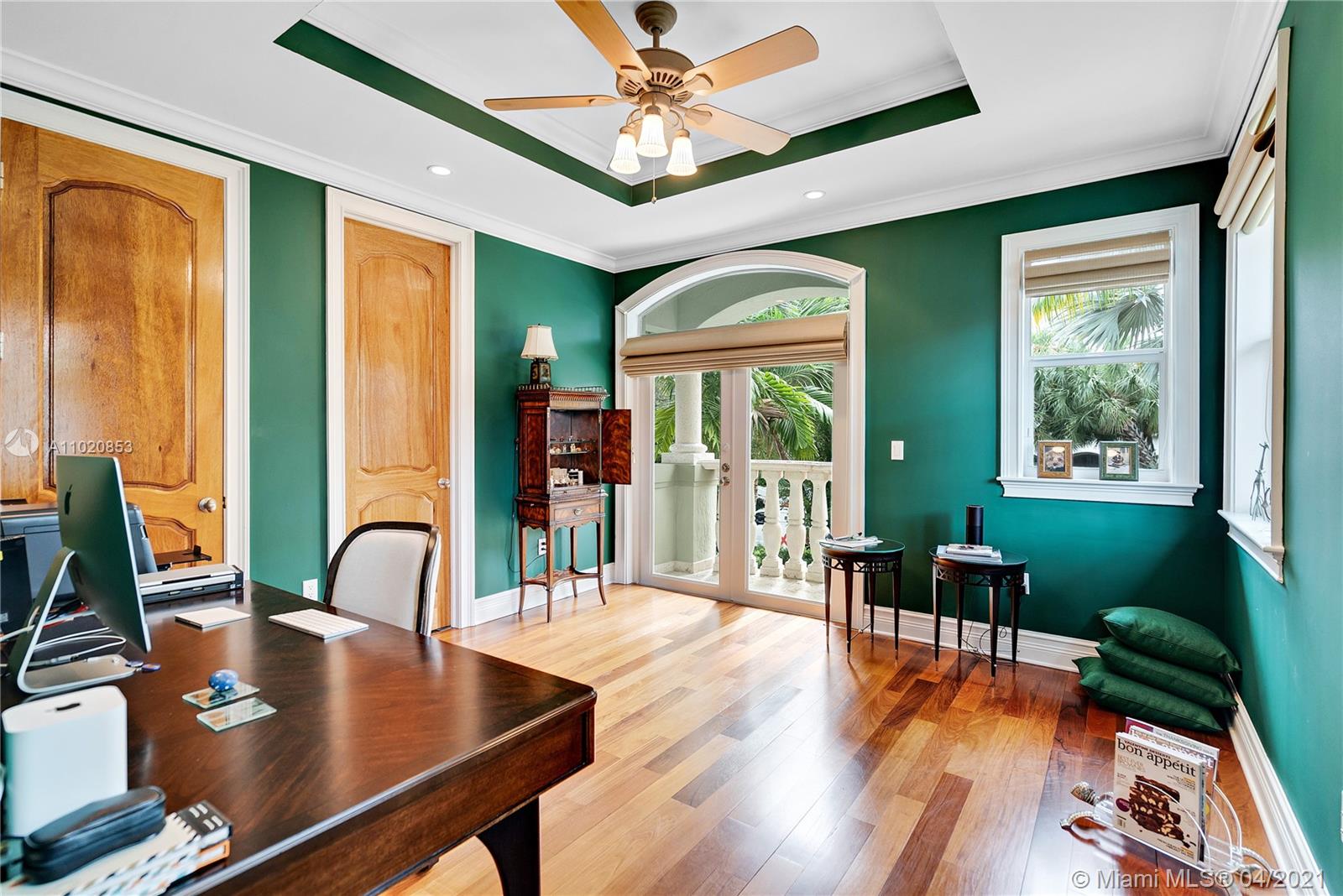 4065 Battersea Rd Miami, FL 33133