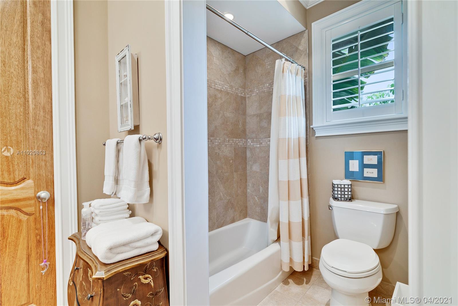 4065 Battersea Rd Miami, FL 33133