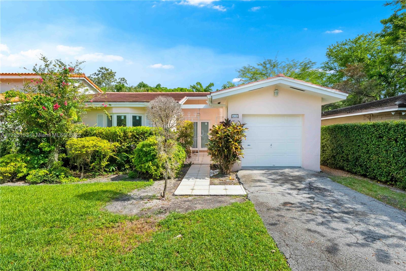 415 Giralda Ave