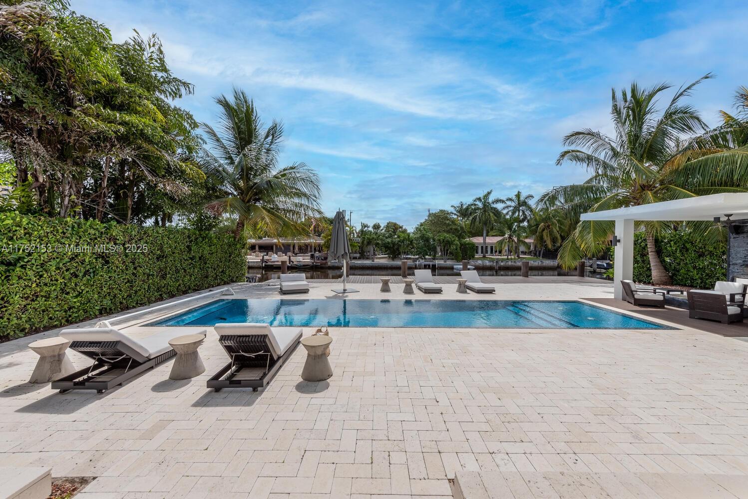 13145 Coronado Ln North Miami, FL 33181