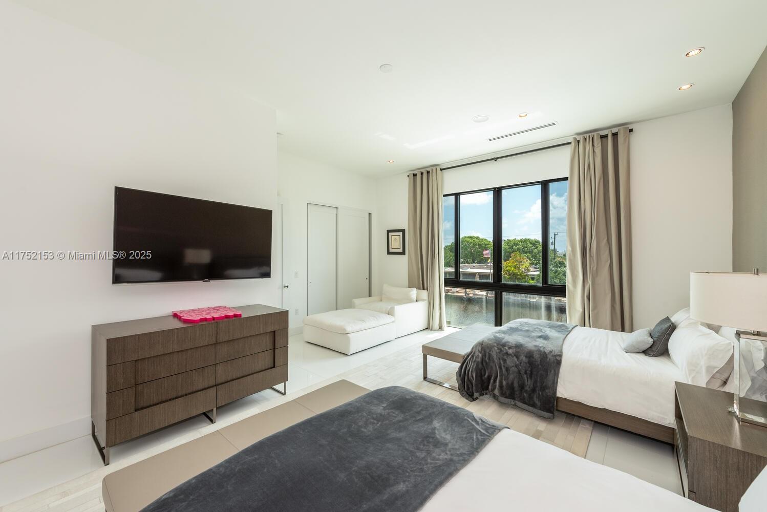 13145 Coronado Ln North Miami, FL 33181