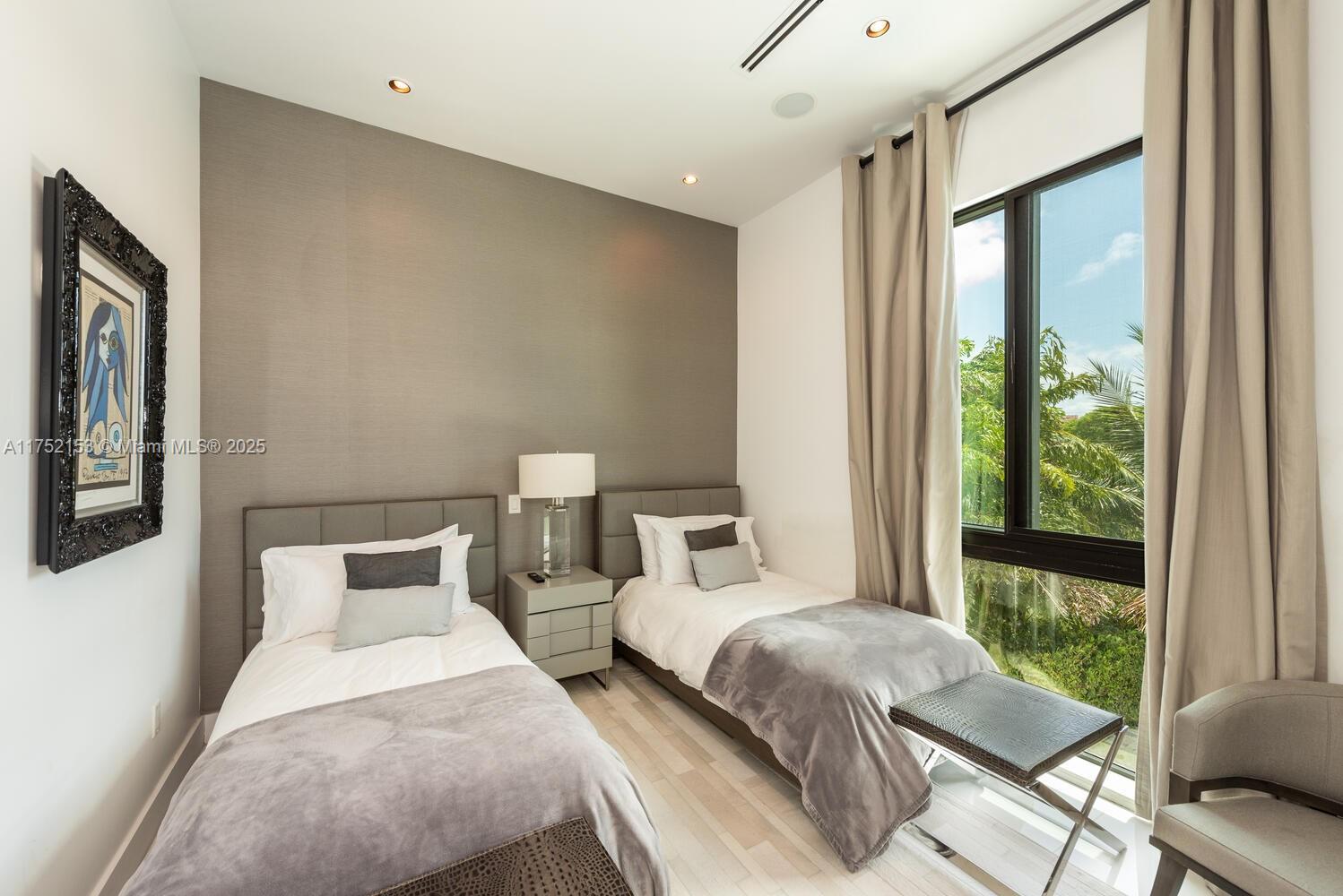 13145 Coronado Ln North Miami, FL 33181