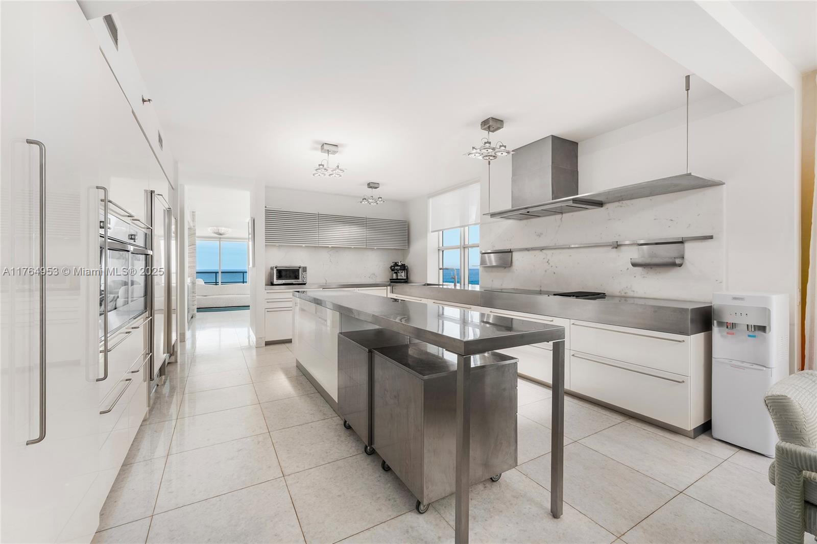 5801 Collins Ave #1200 Miami Beach, FL 33140