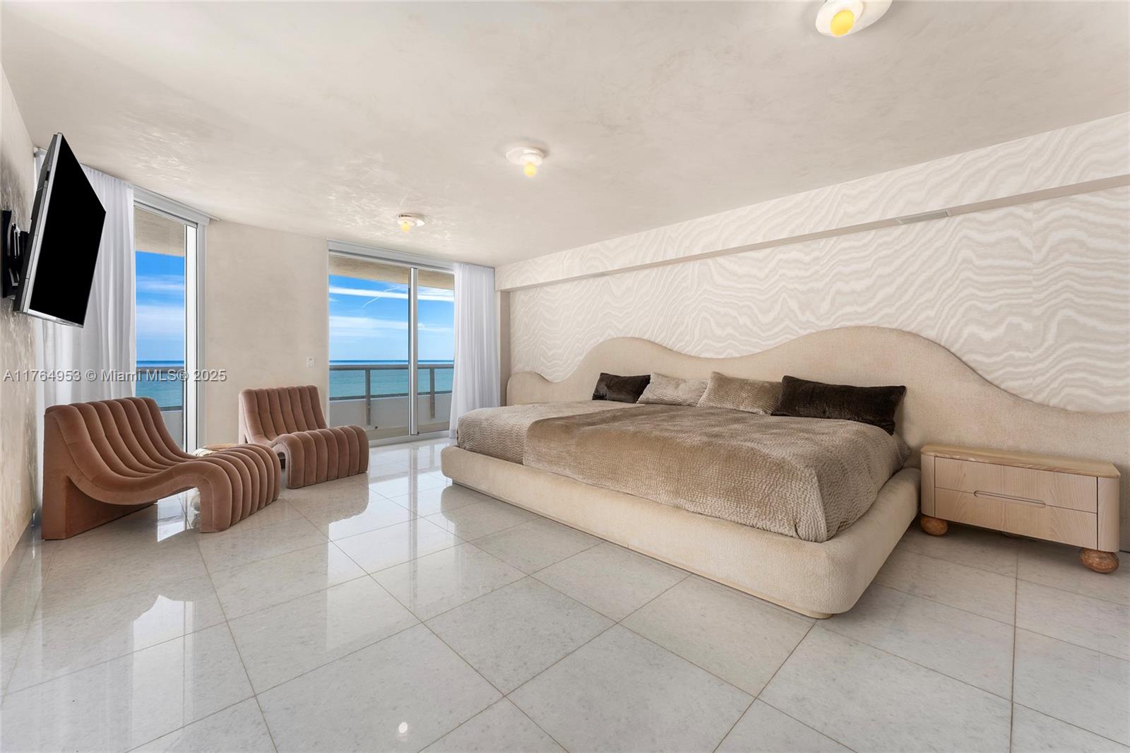 5801 Collins Ave #1200 Miami Beach, FL 33140