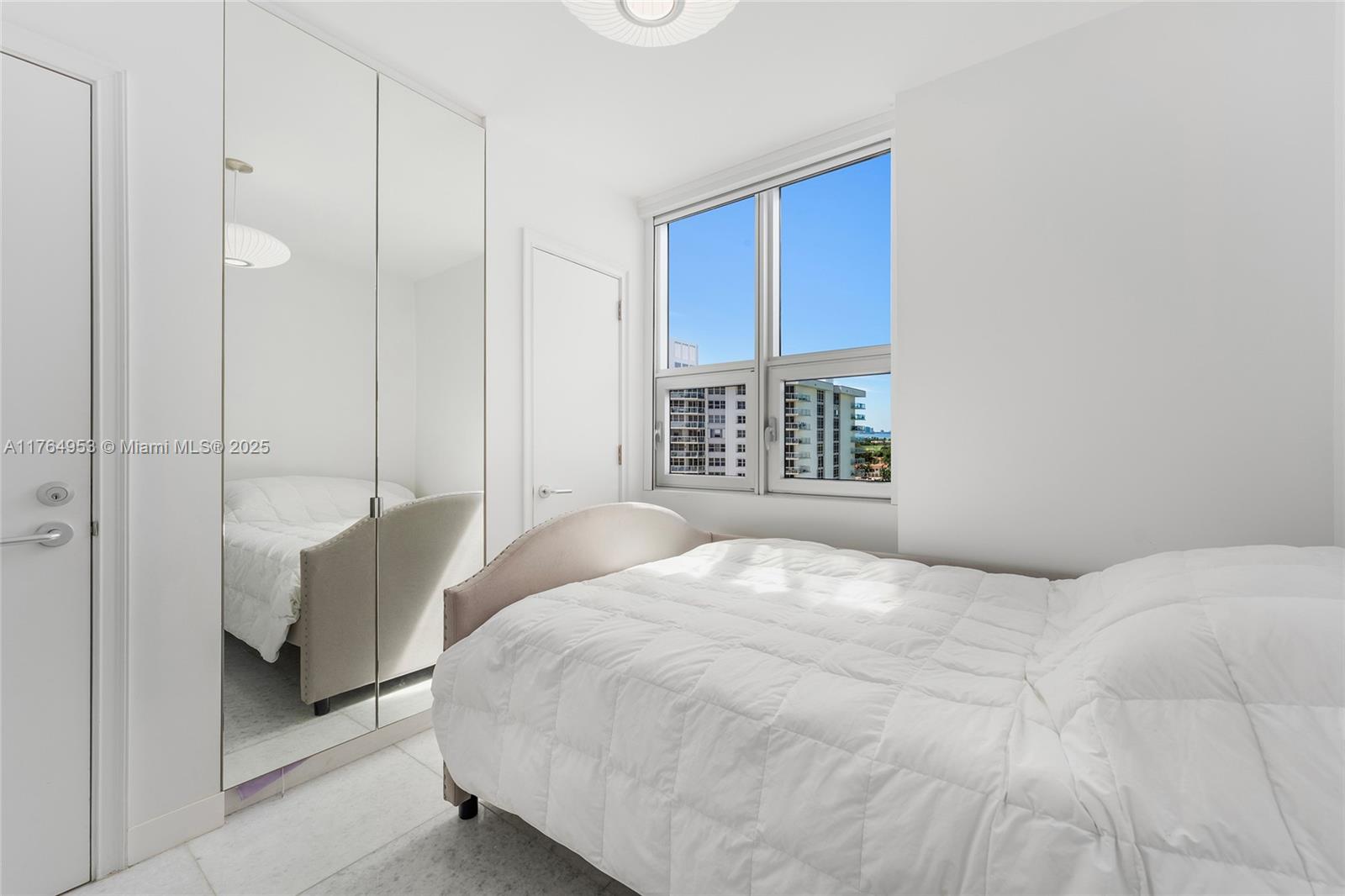 5801 Collins Ave #1200 Miami Beach, FL 33140