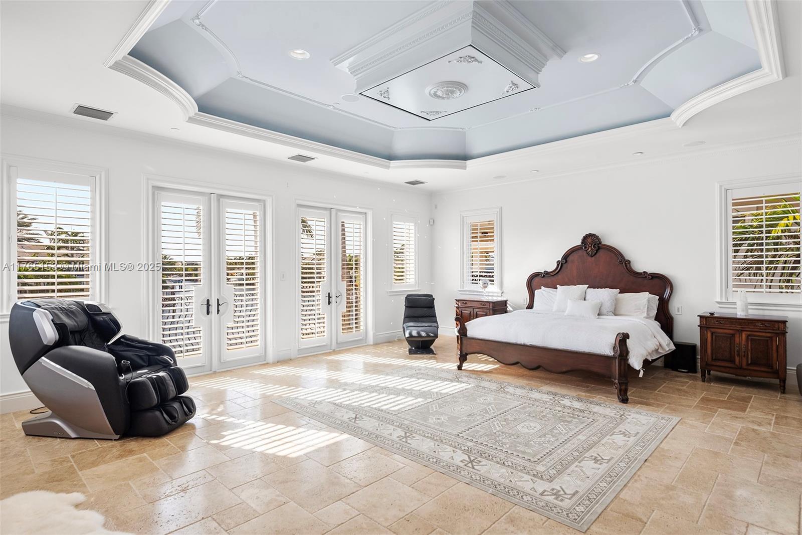 3201 NE 27th Ave Lighthouse Point, FL 33064