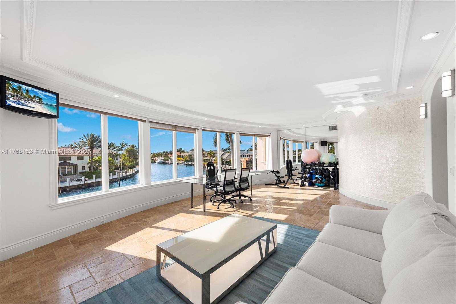 3201 NE 27th Ave Lighthouse Point, FL 33064