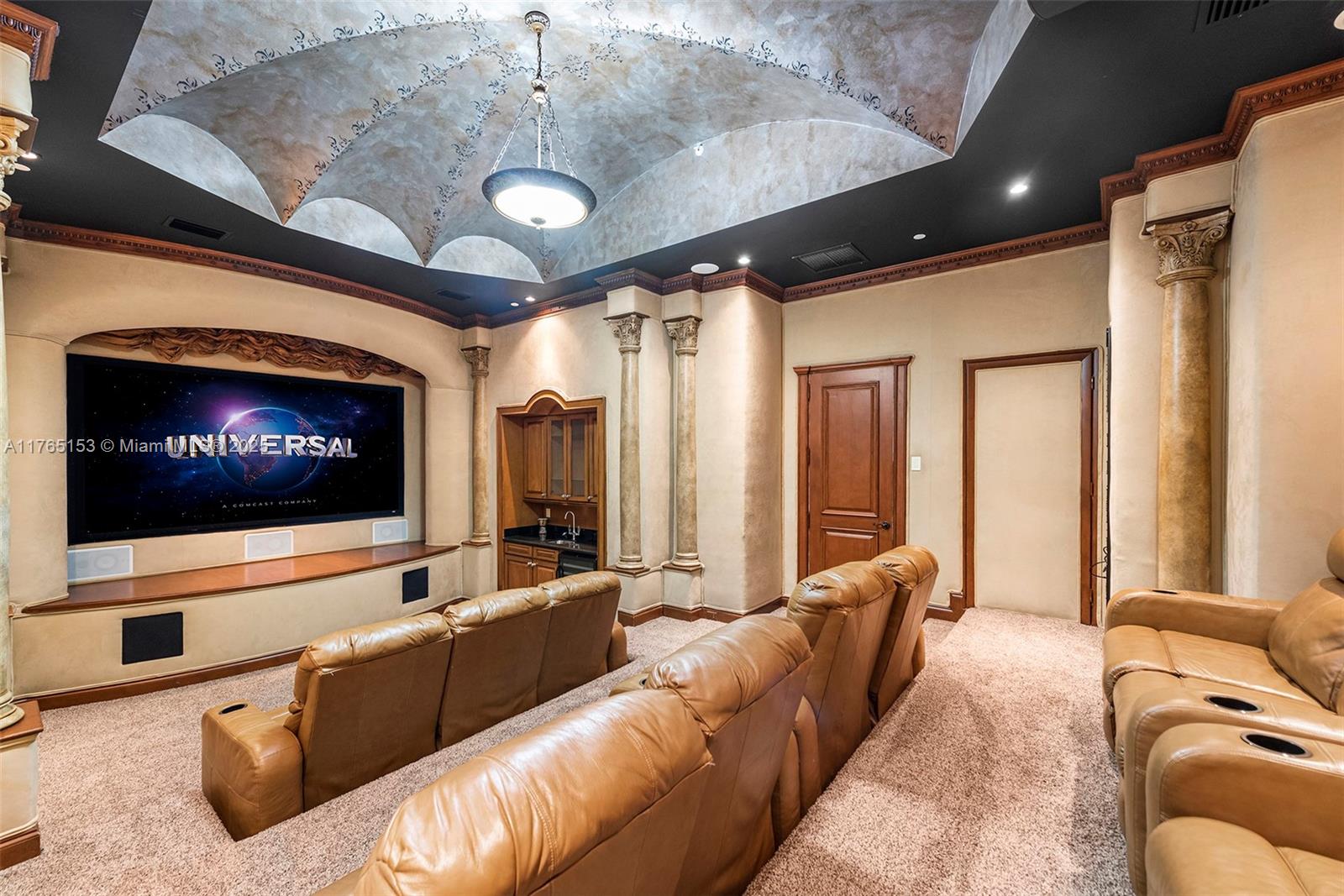 3201 NE 27th Ave Lighthouse Point, FL 33064