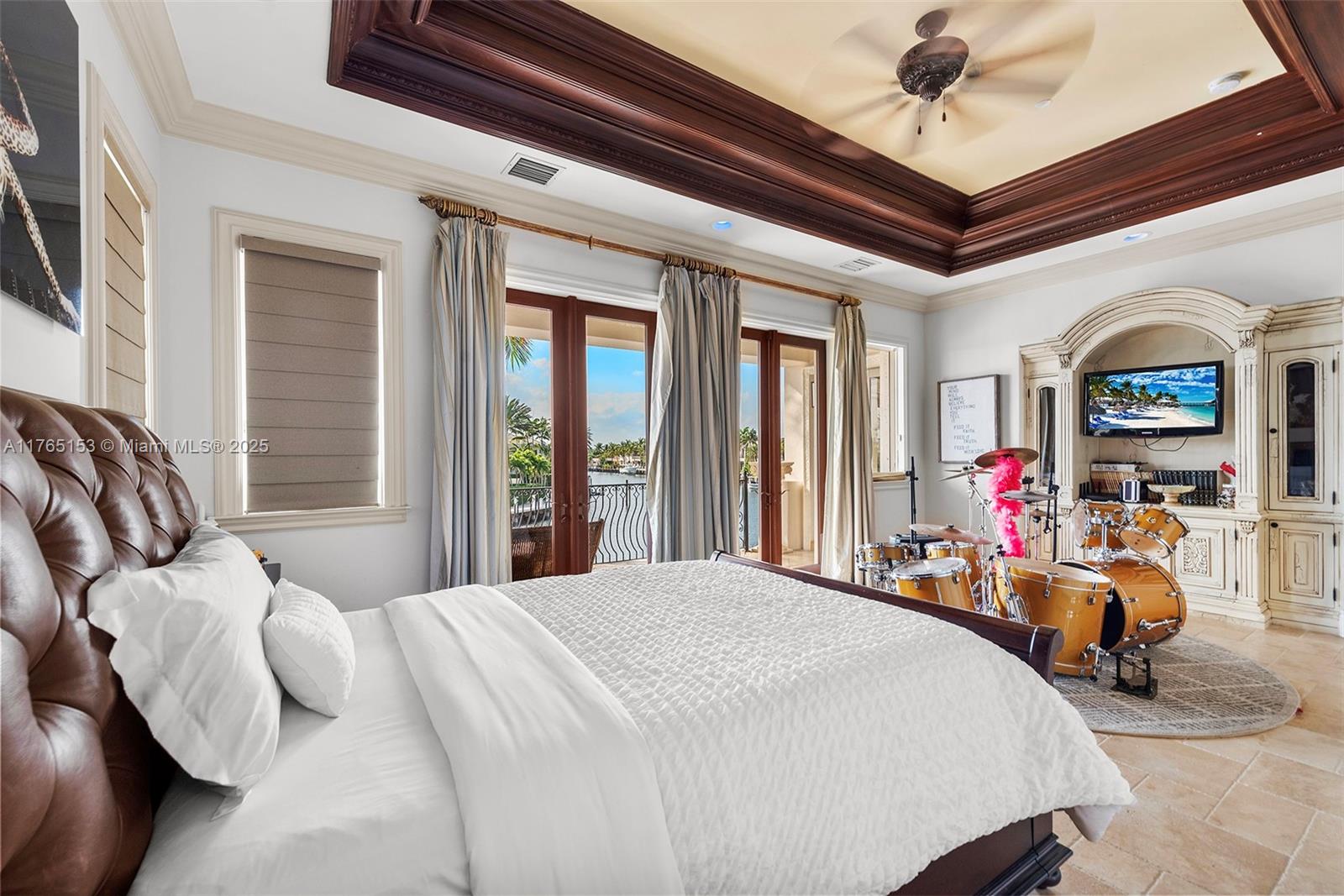 3201 NE 27th Ave Lighthouse Point, FL 33064