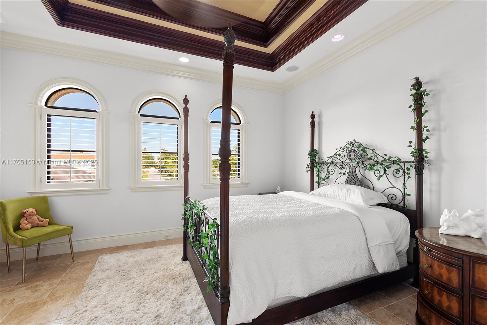 3201 NE 27th Ave Lighthouse Point, FL 33064