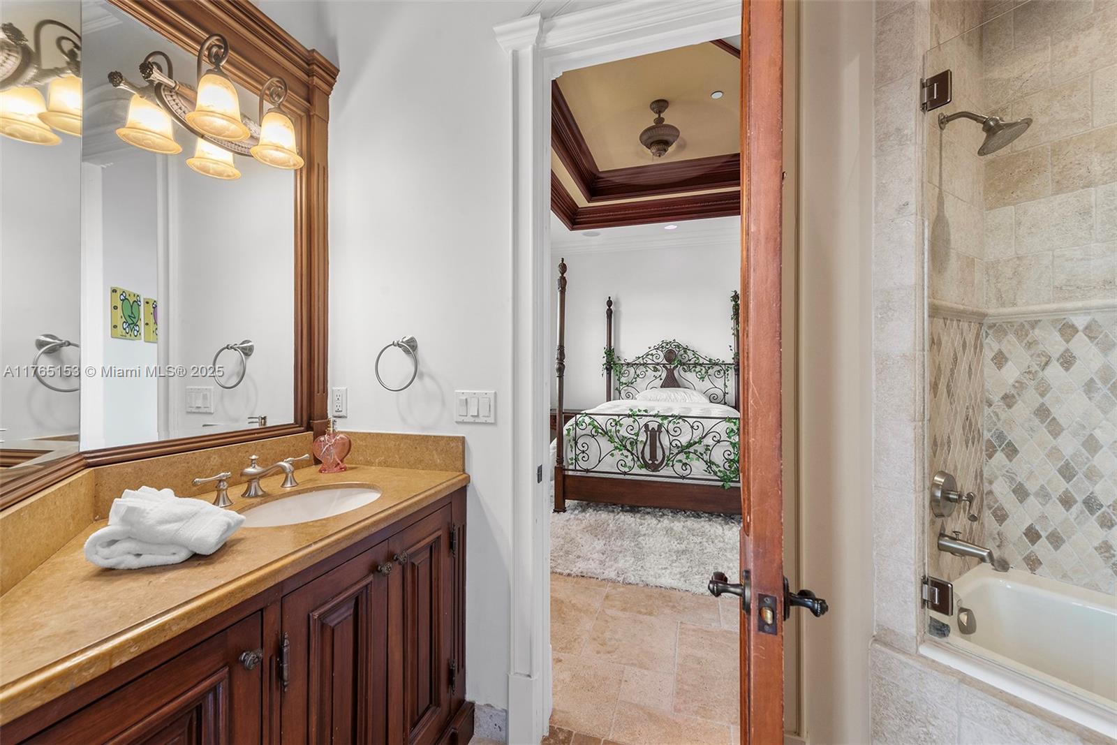 3201 NE 27th Ave Lighthouse Point, FL 33064