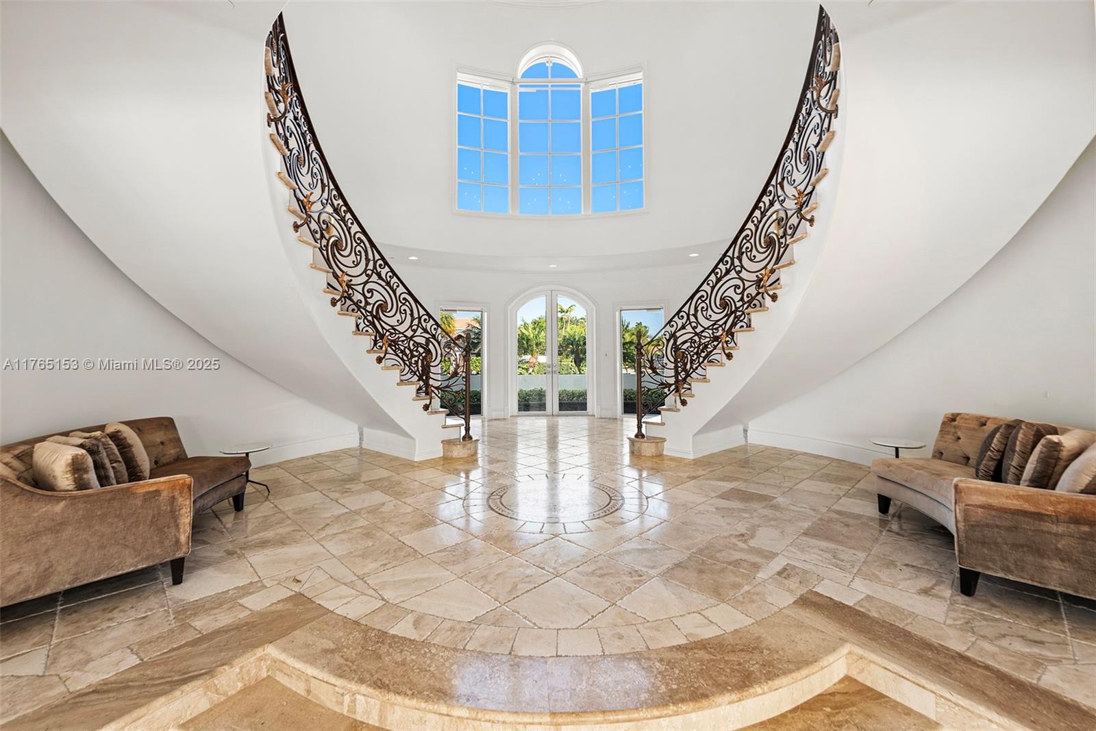 3201 NE 27th Ave Lighthouse Point, FL 33064