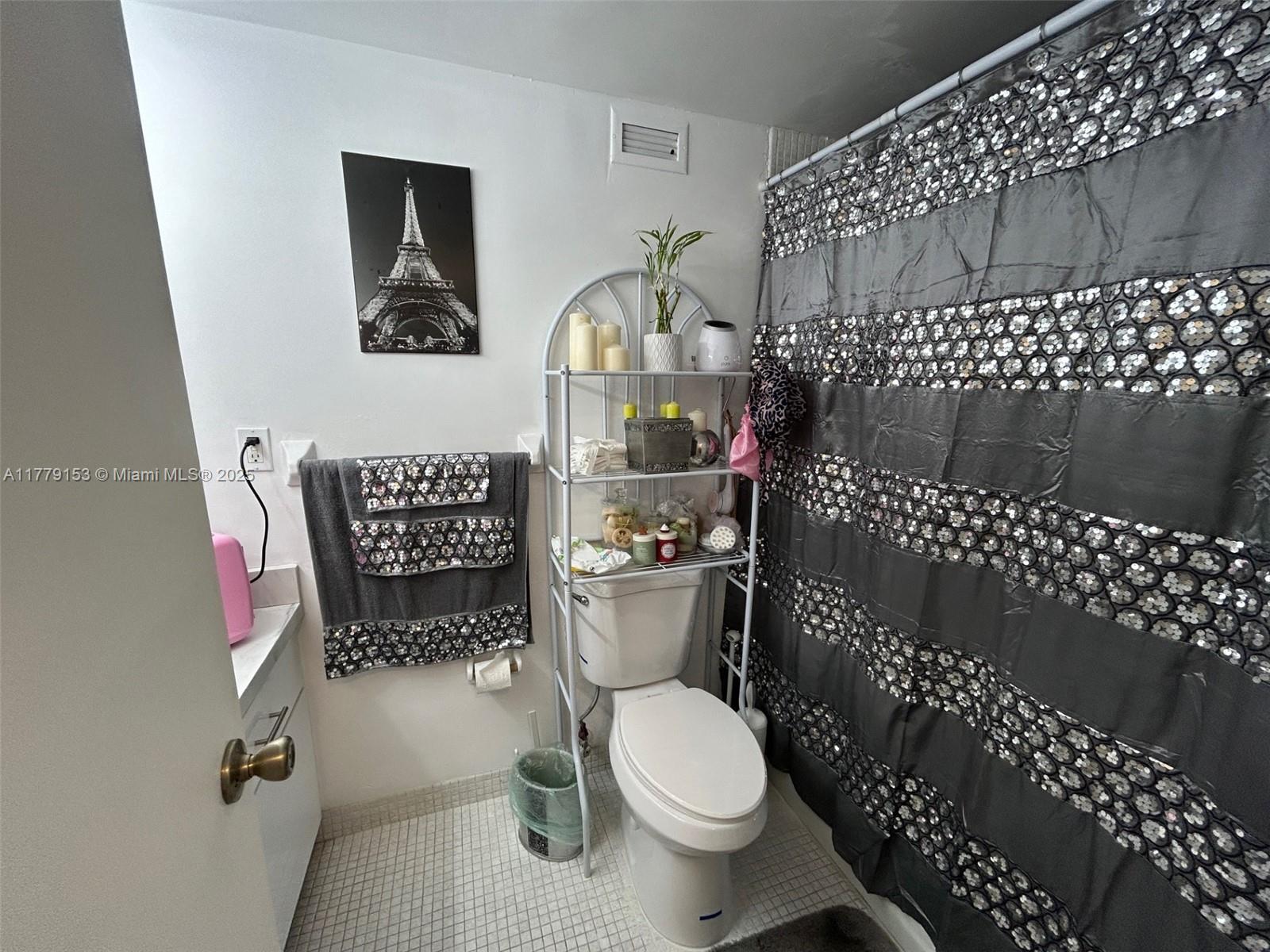 image Triton Tower Condominium16