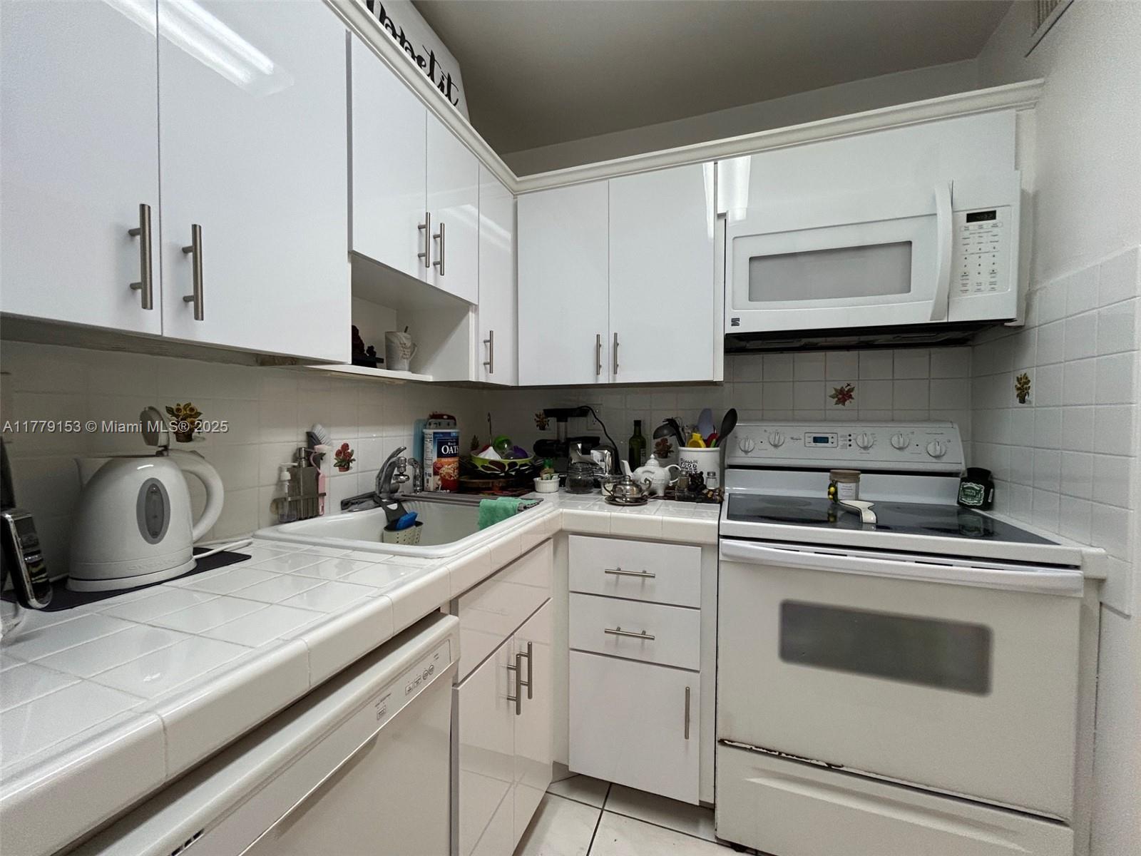 image Triton Tower Condominium5