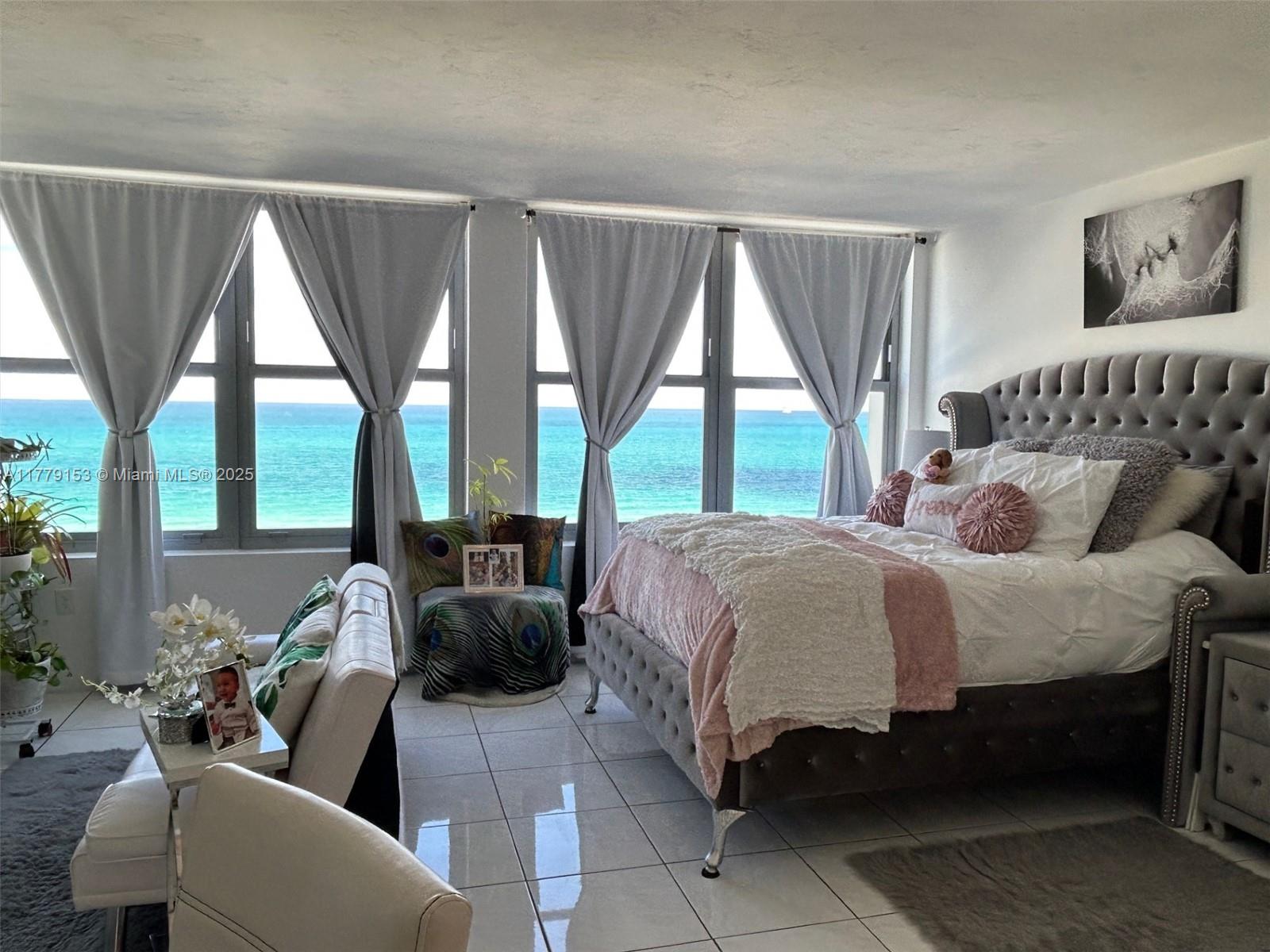 image Triton Tower Condominium7