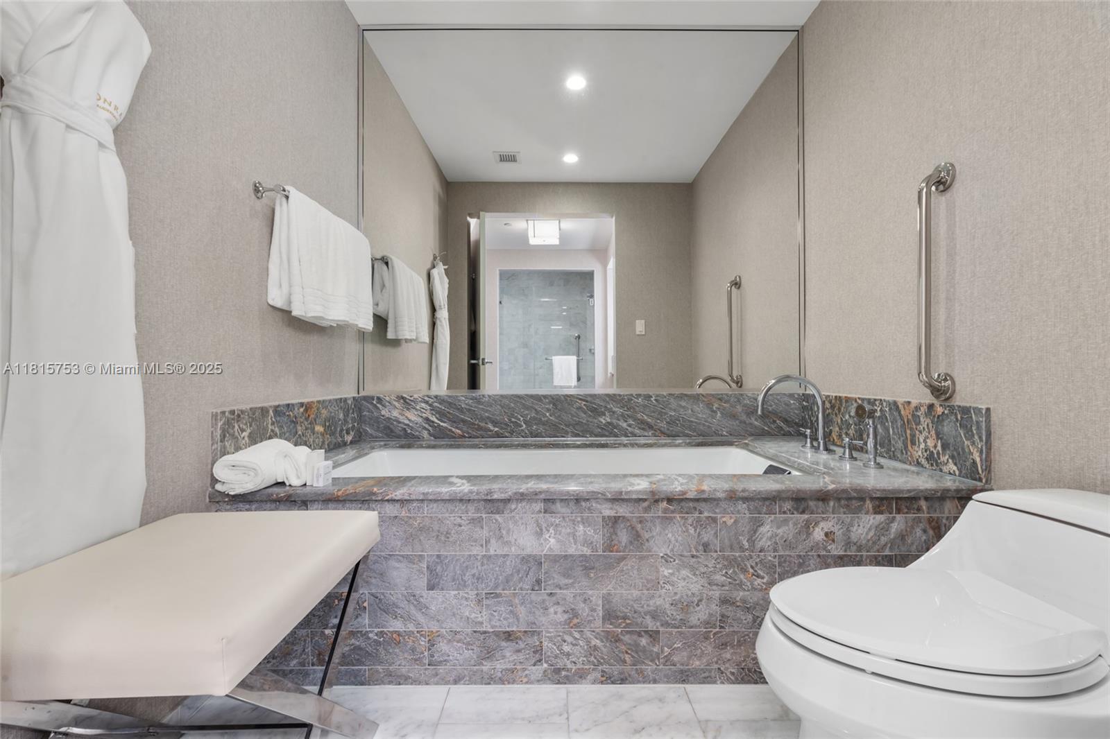 551 N Fort Lauderdale Bch Blvd #H1007 Fort Lauderdale, FL 33304