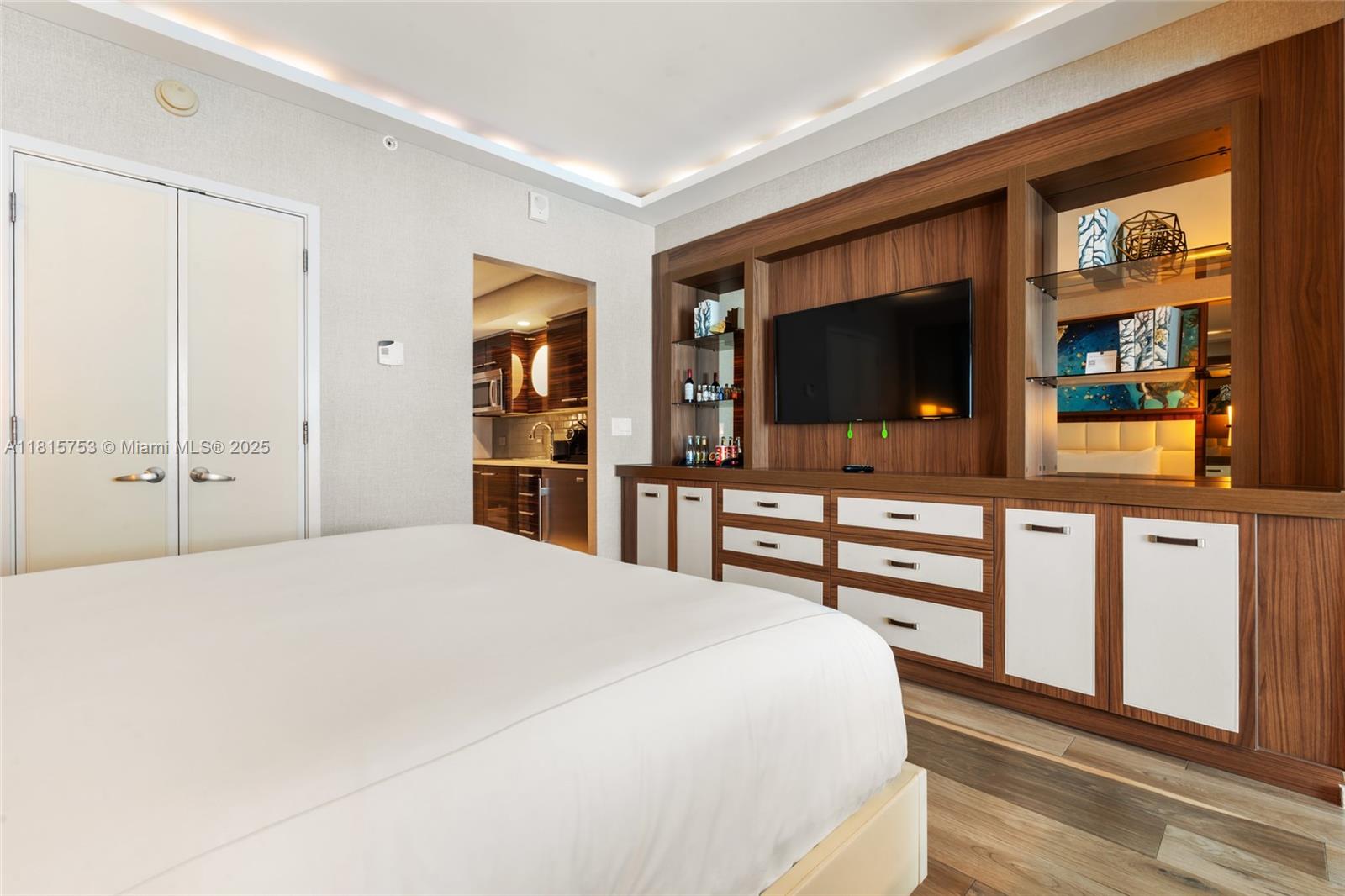 551 N Fort Lauderdale Bch Blvd #H1007 Fort Lauderdale, FL 33304