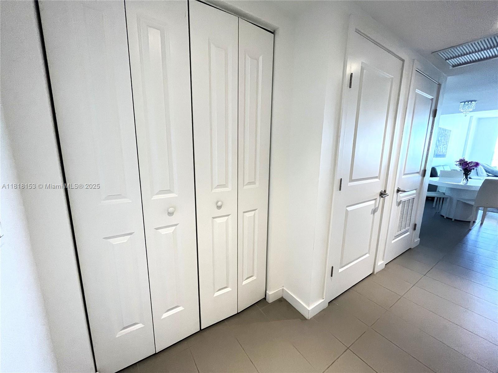image Canvas10