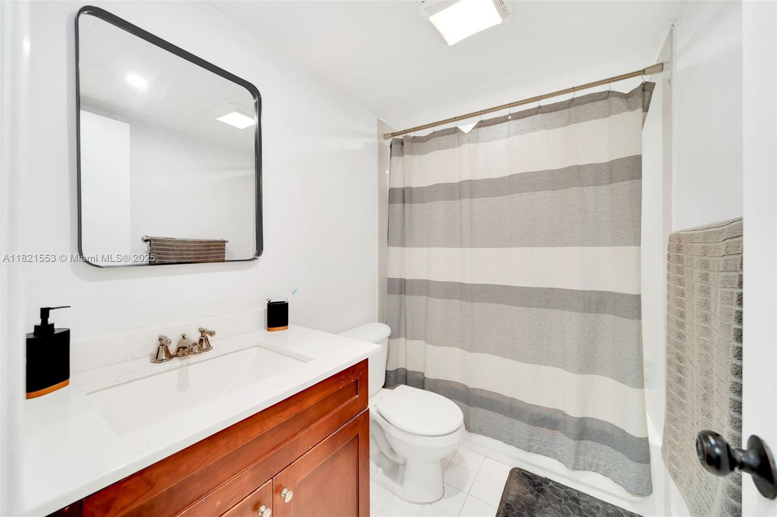 6900 N Kendall Dr #A303 Pinecrest, FL 33156